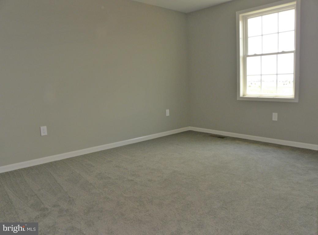 SUMMIT POINTE AT ELM TREE - Residential