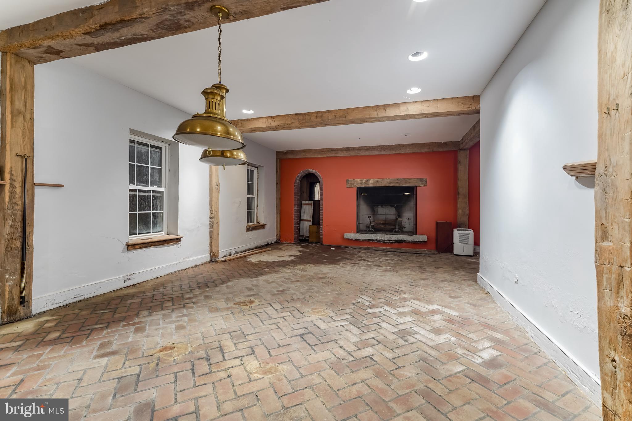 CHESHIRE HUNT - Residential