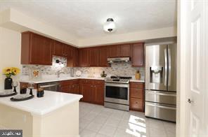OLD BRIDGE ESTATES - Residential Lease