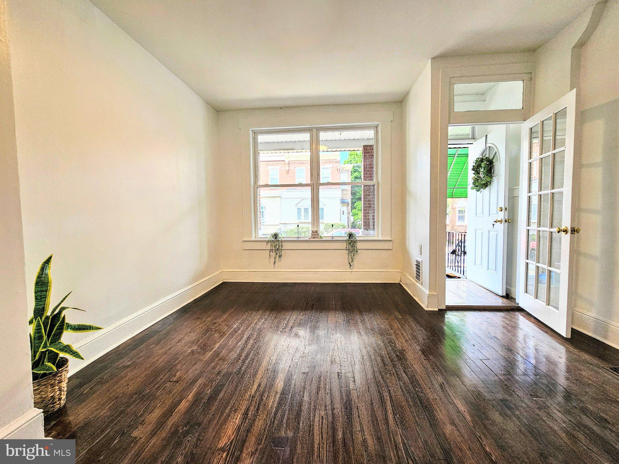 BRIDESBURG - Residential