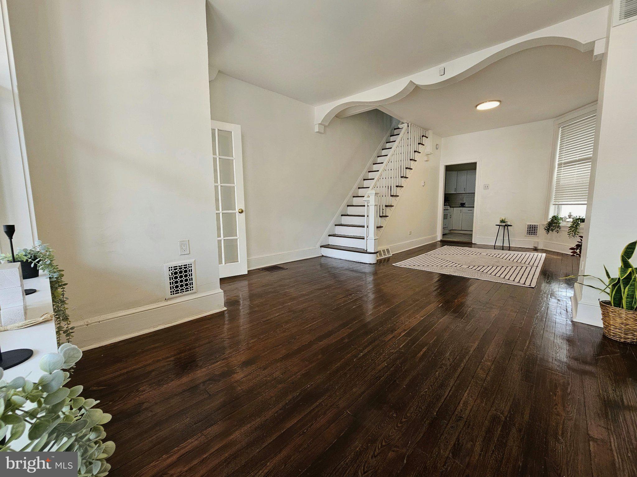 BRIDESBURG - Residential