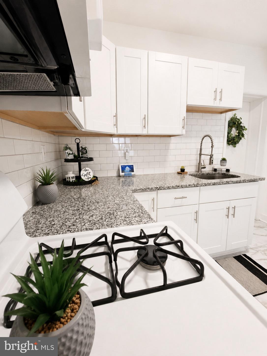 BRIDESBURG - Residential