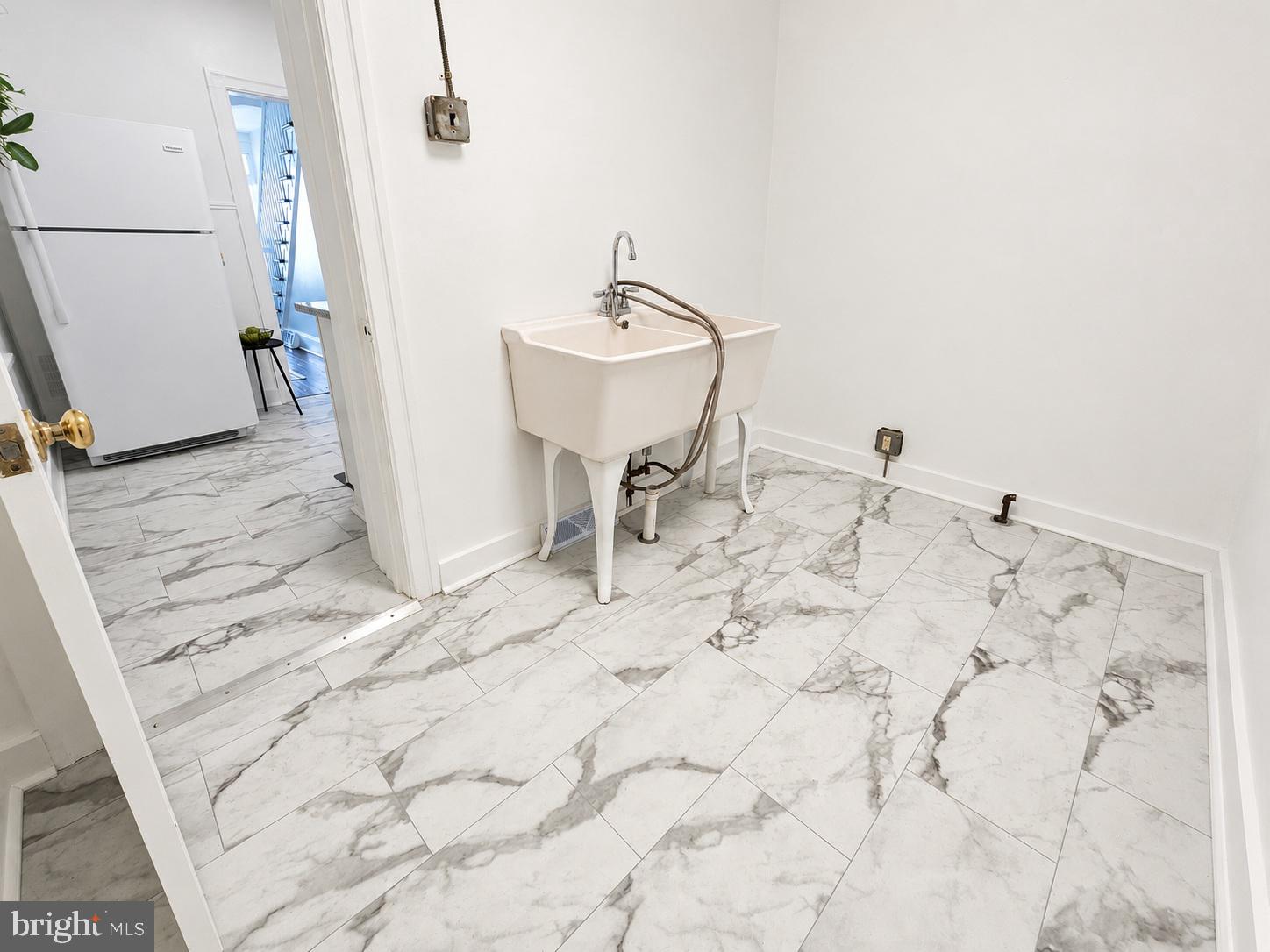 BRIDESBURG - Residential