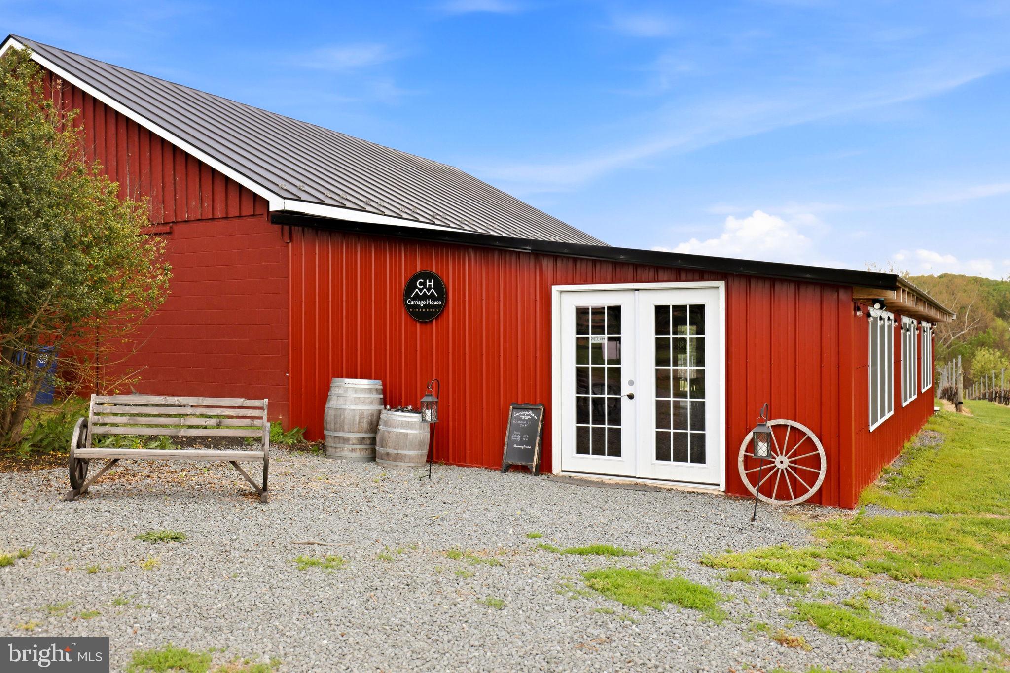 WATERFORD - Farm