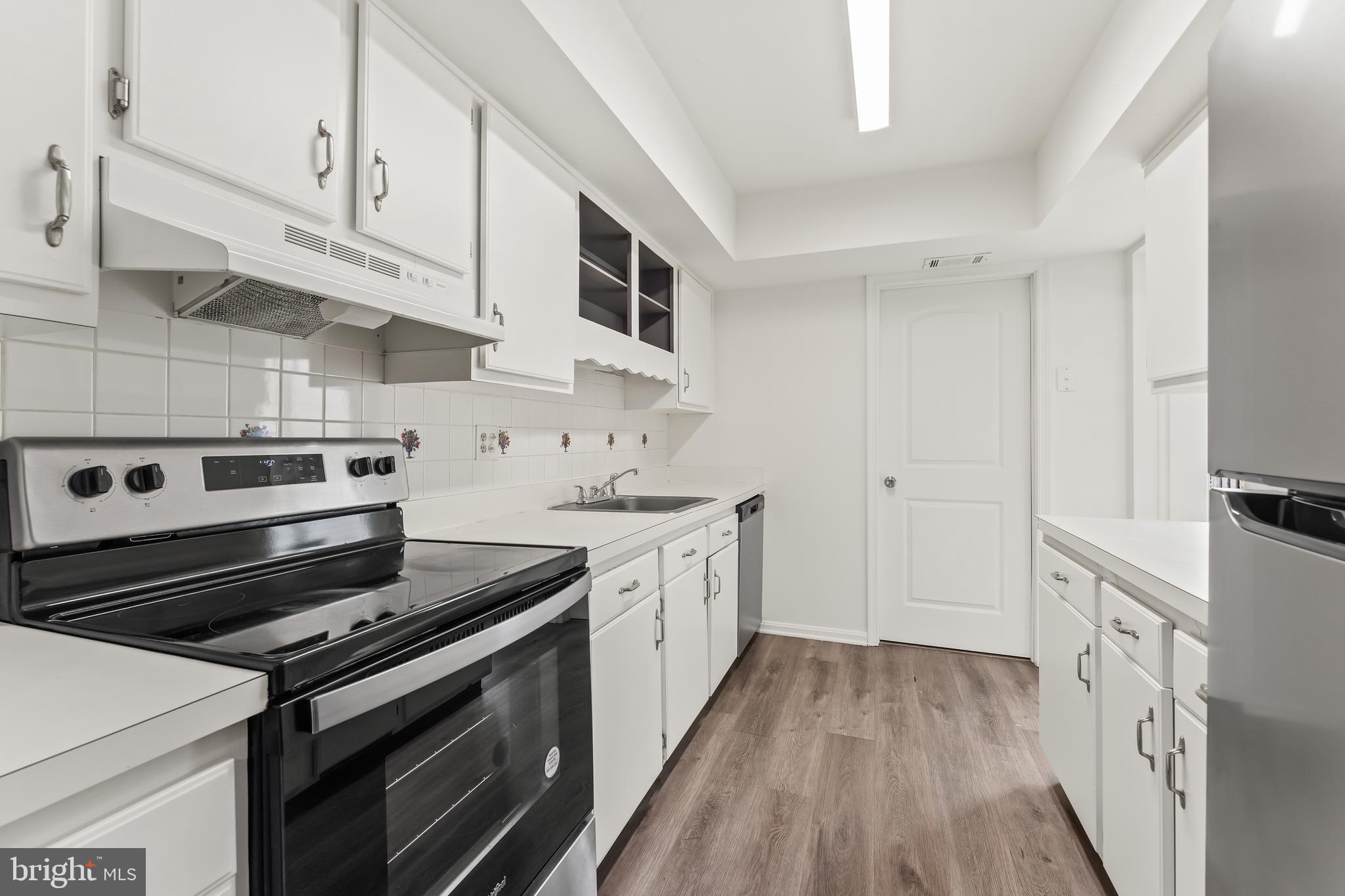 BERKELEY VILLAGE - Residential Lease