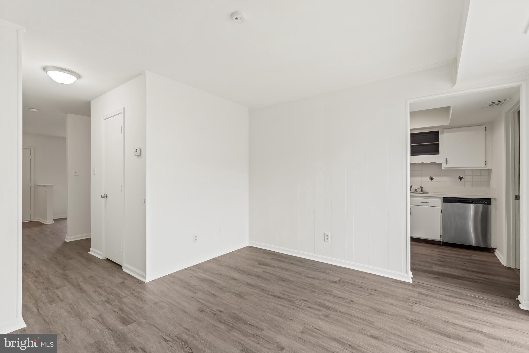 BERKELEY VILLAGE - Residential Lease