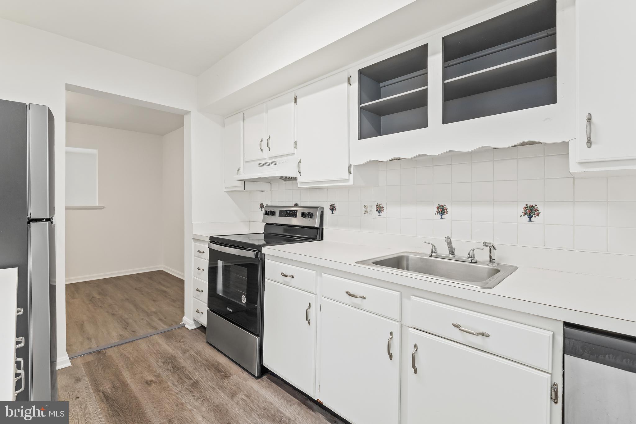 BERKELEY VILLAGE - Residential Lease