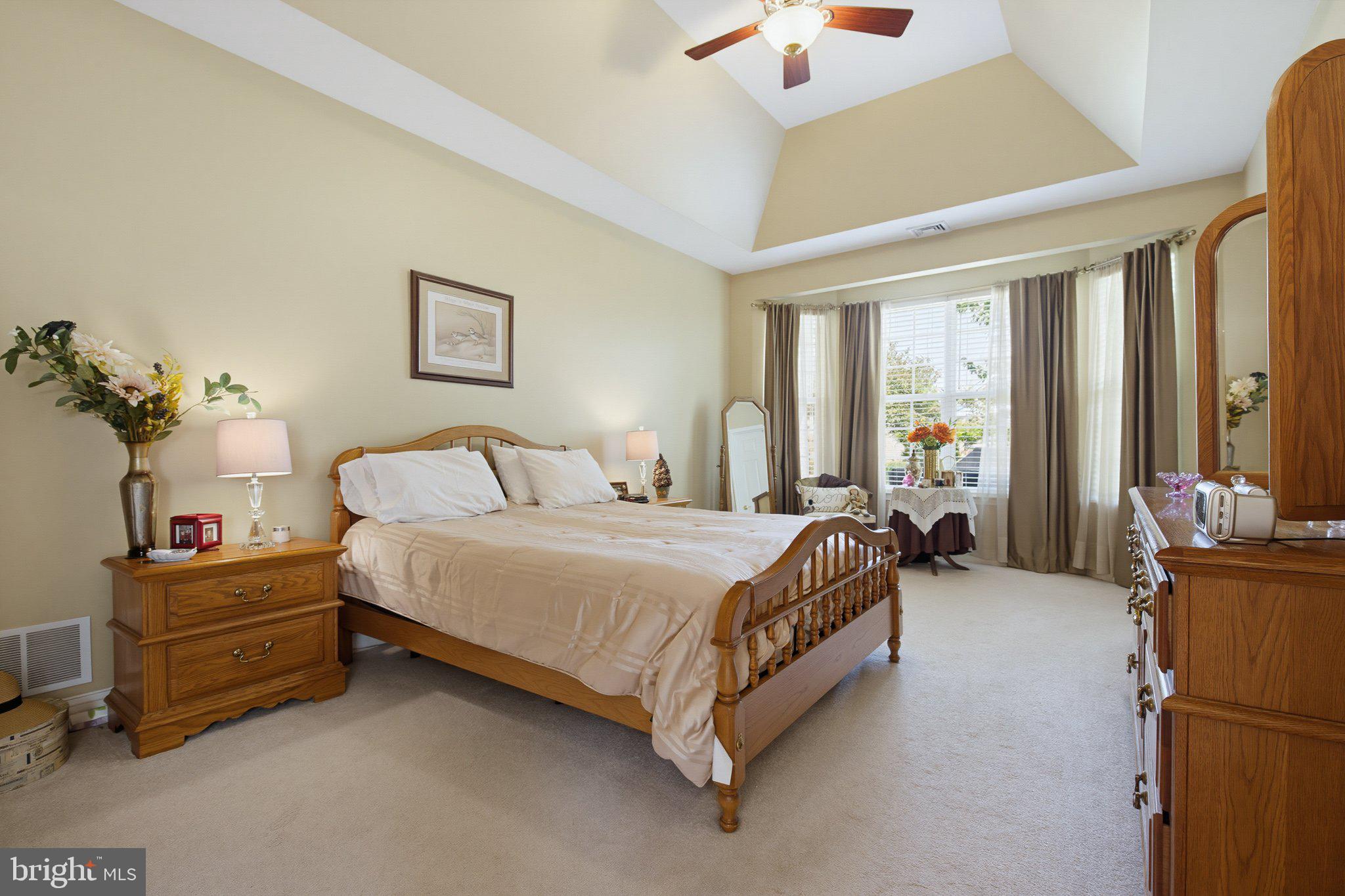 FOUR SEASONS AT ELM TREE - Residential