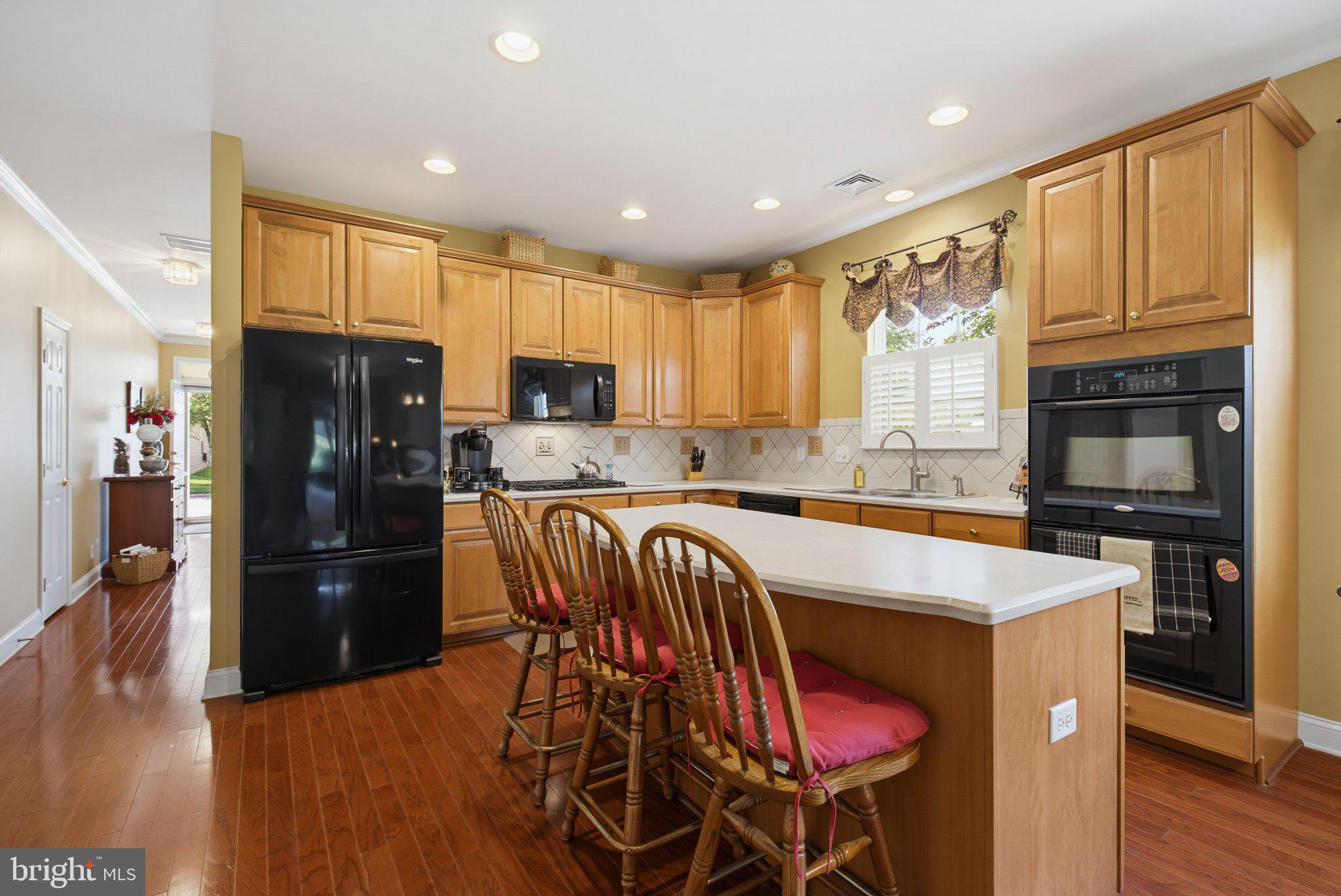 FOUR SEASONS AT ELM TREE - Residential