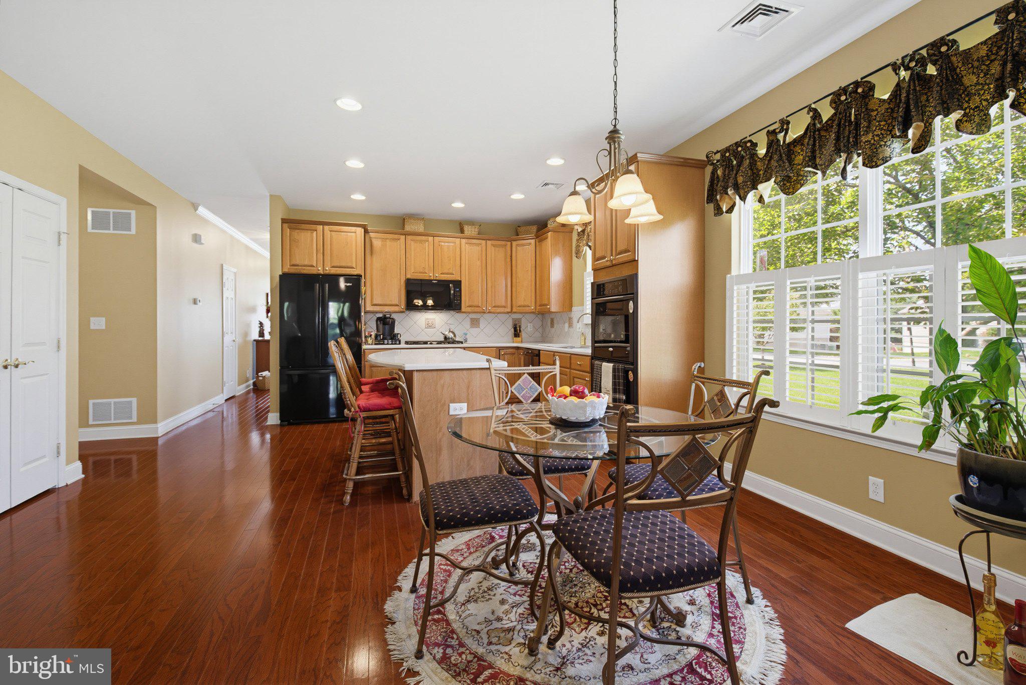 FOUR SEASONS AT ELM TREE - Residential