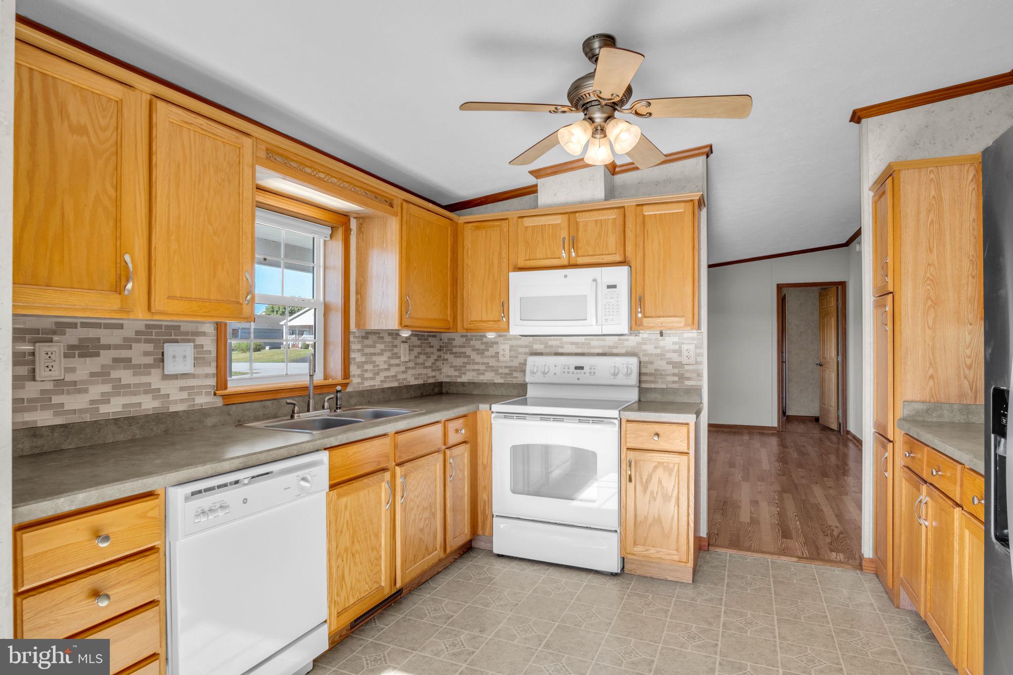 CREEK VIEW 55+ COMMUNITY - Residential