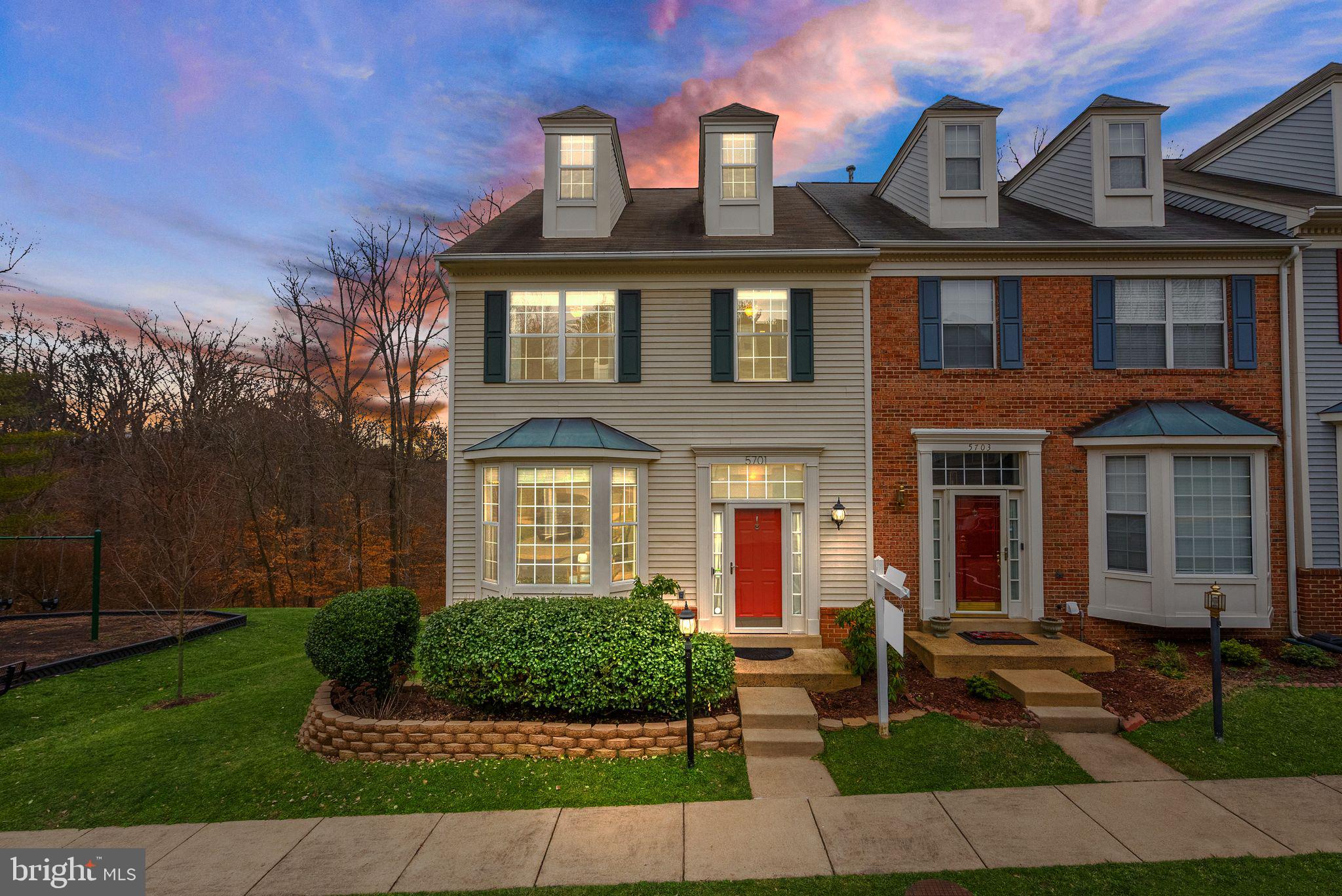 TURNBERRY MEWS - Residential