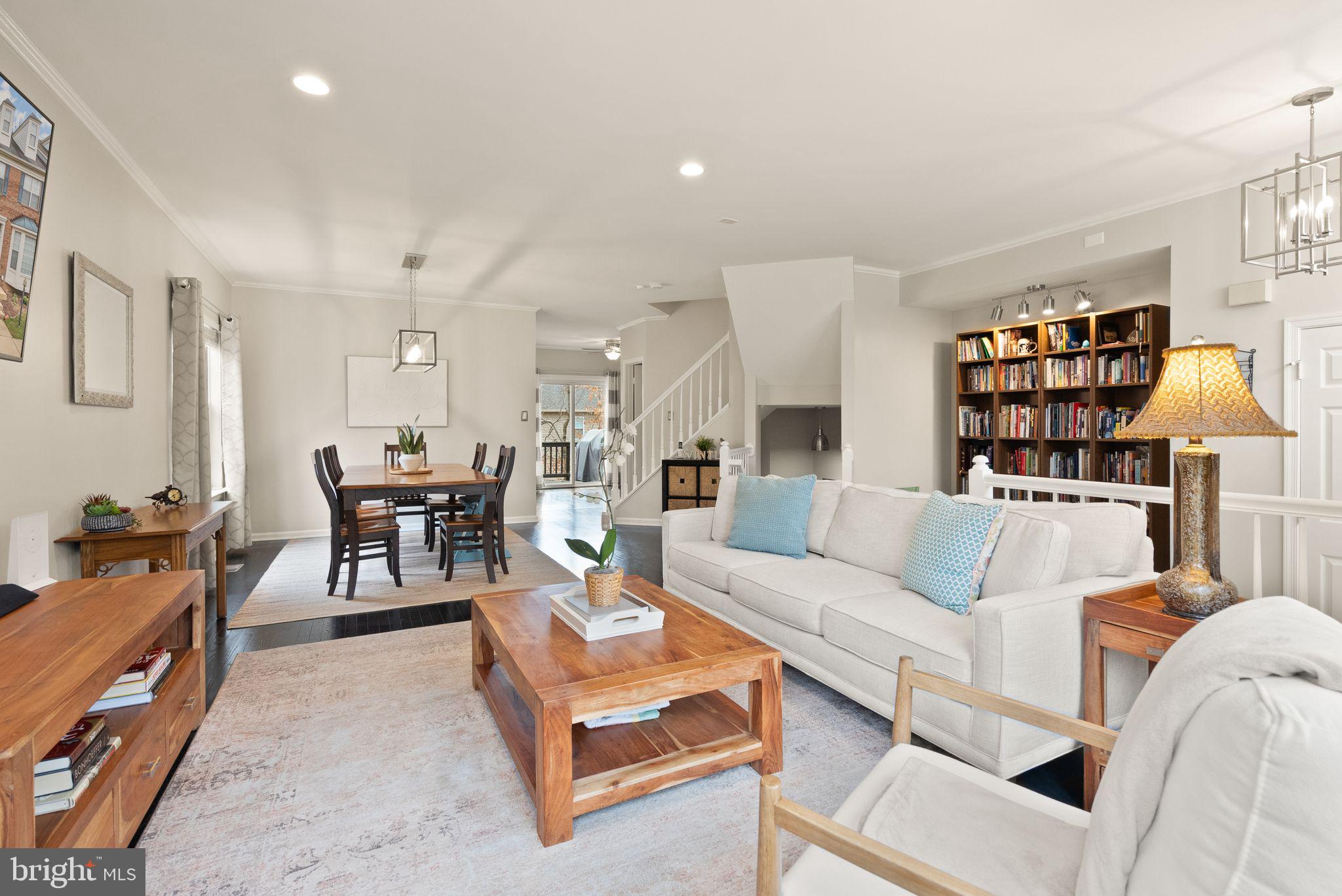 TURNBERRY MEWS - Residential