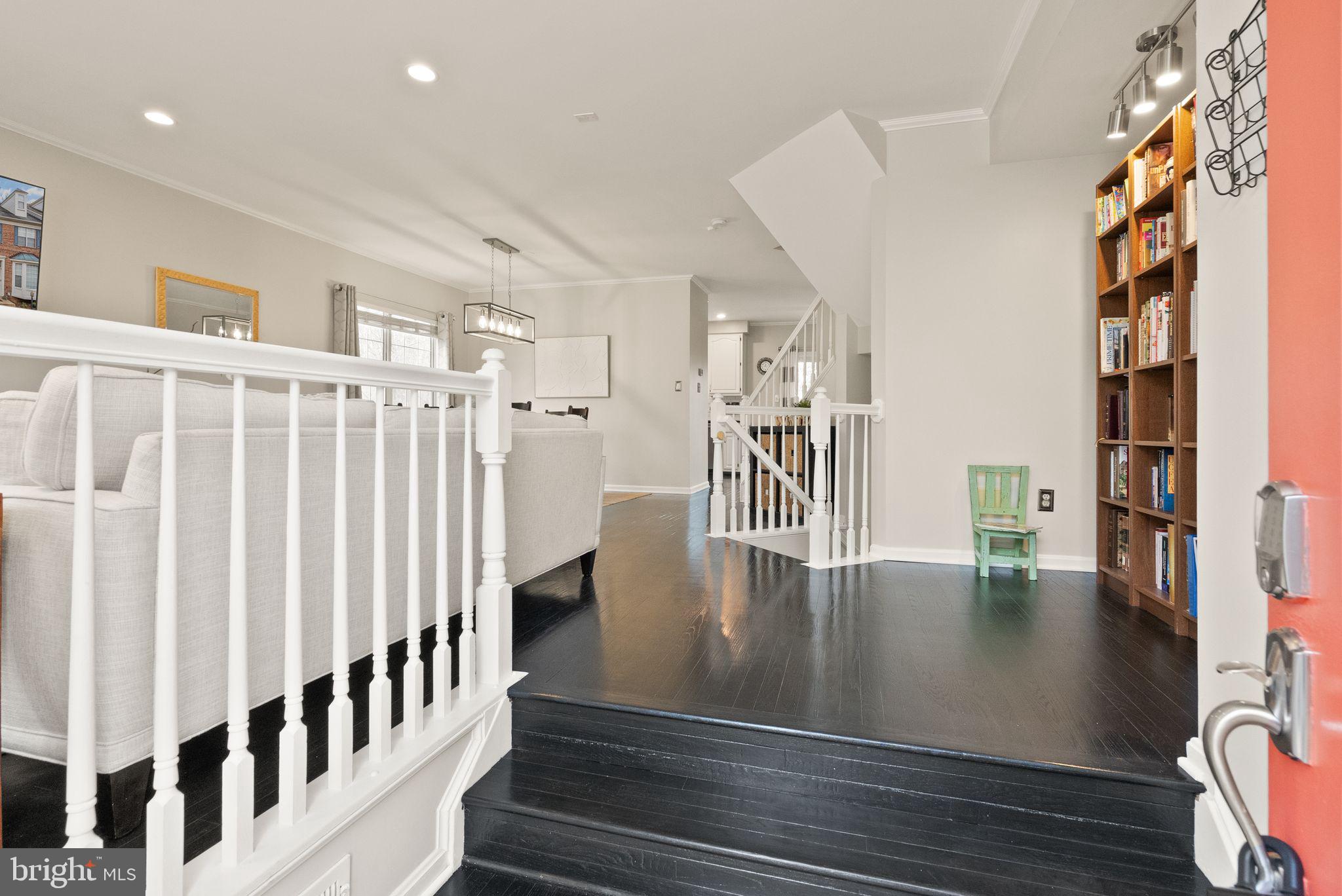 TURNBERRY MEWS - Residential