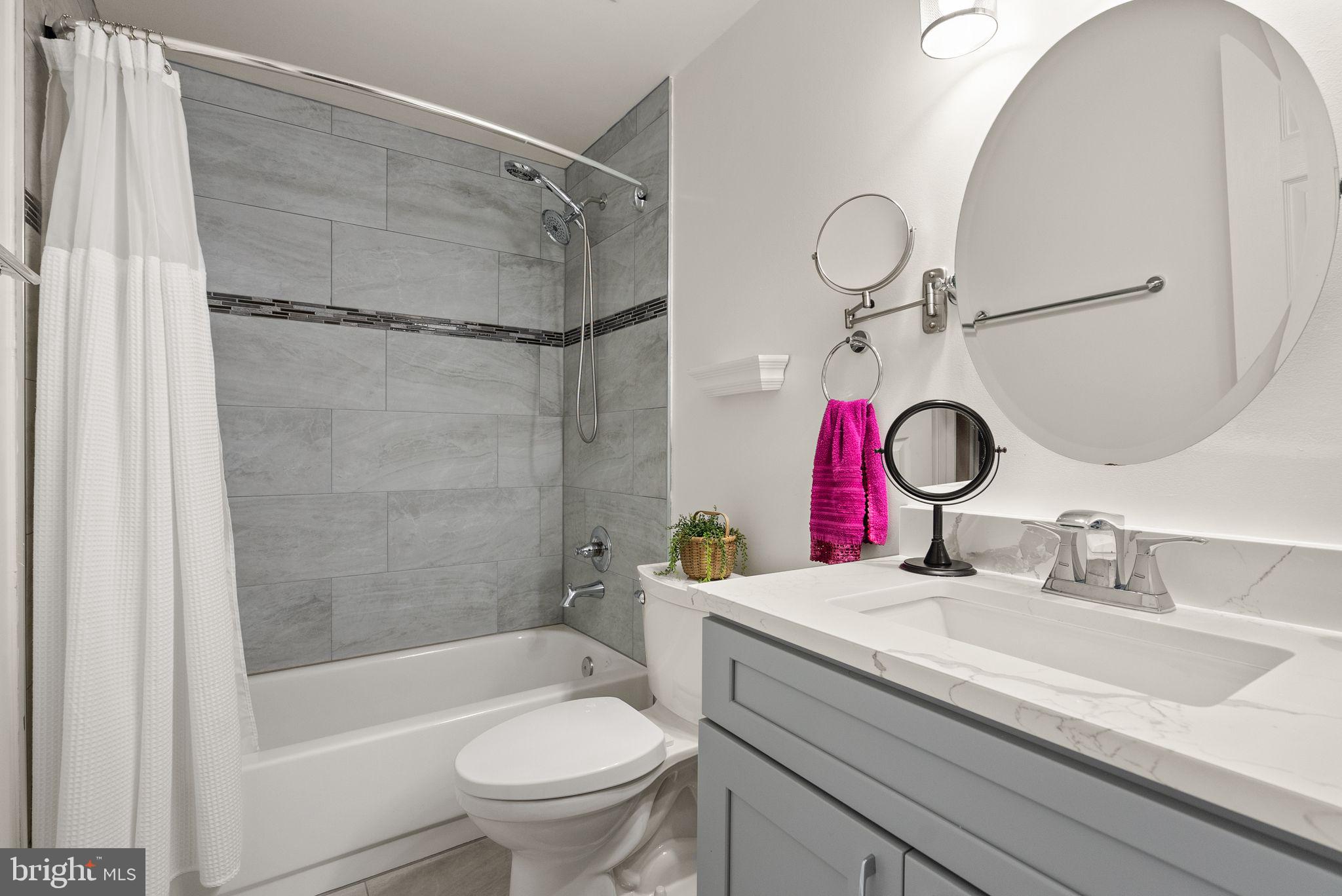 TURNBERRY MEWS - Residential