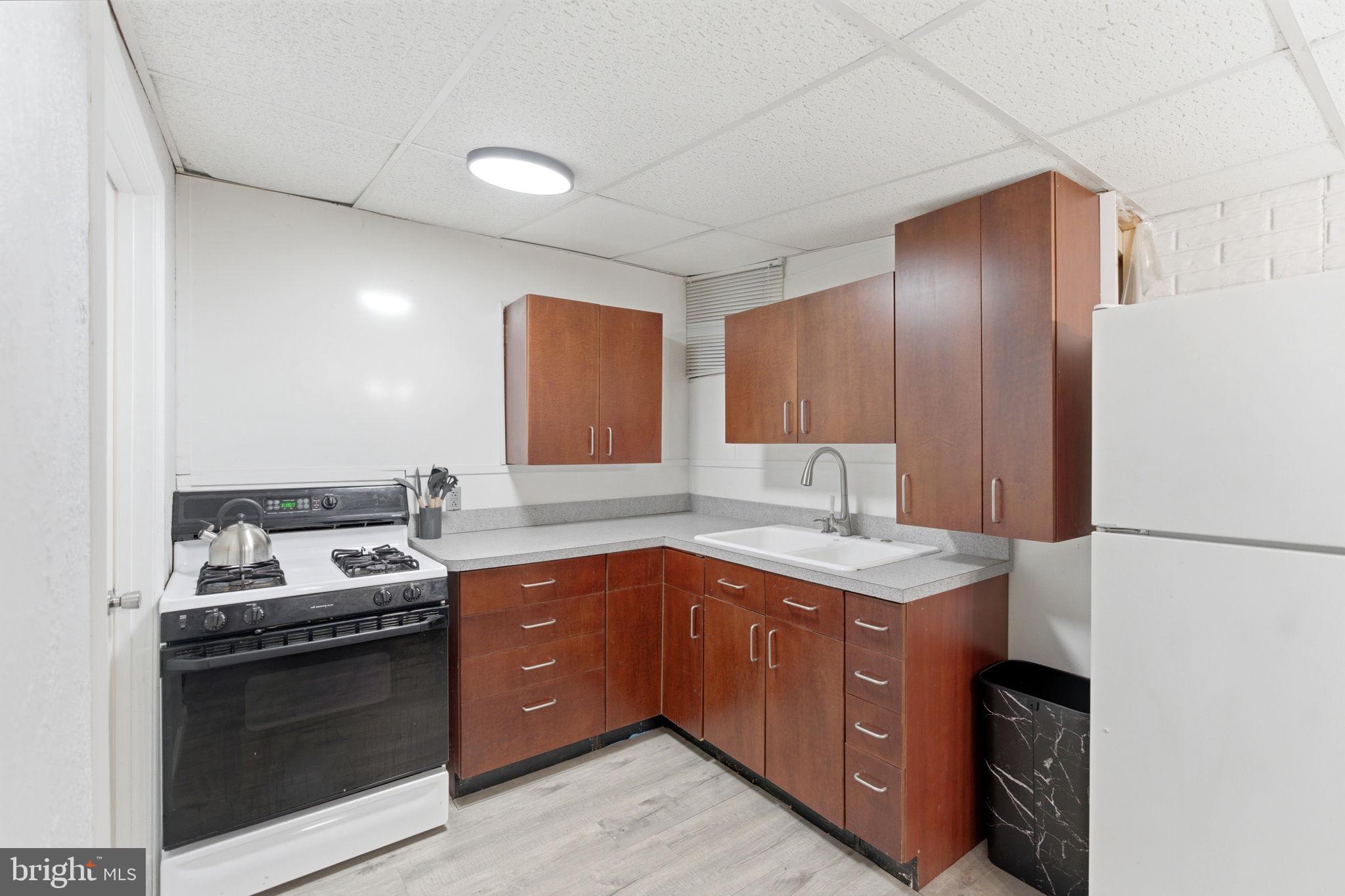 OPEQUON MEADOWS - Residential