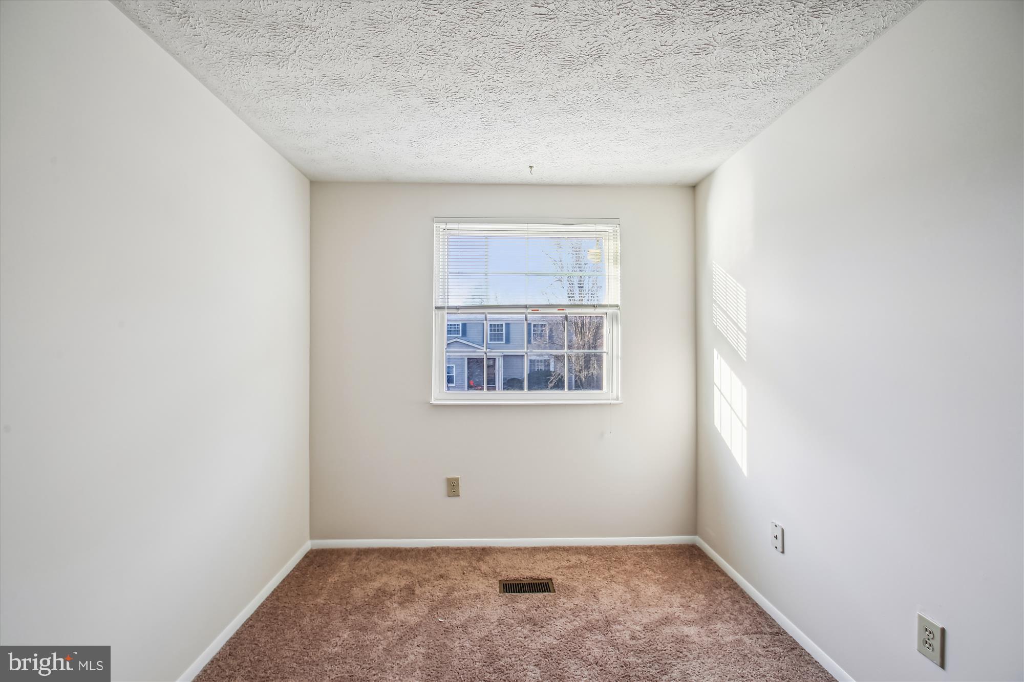 HARMANS WOODS - Residential