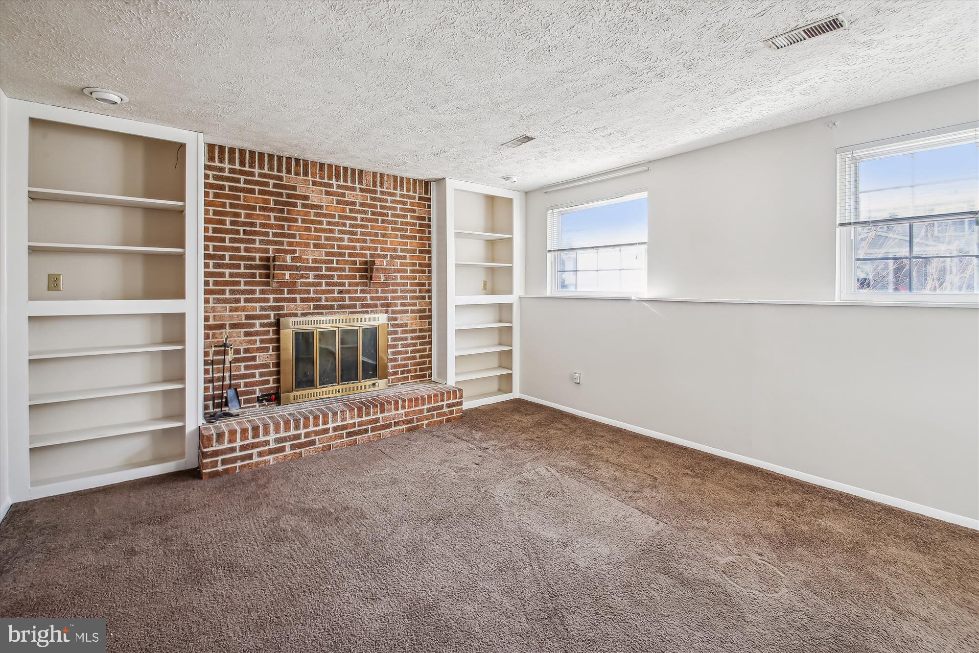 HARMANS WOODS - Residential