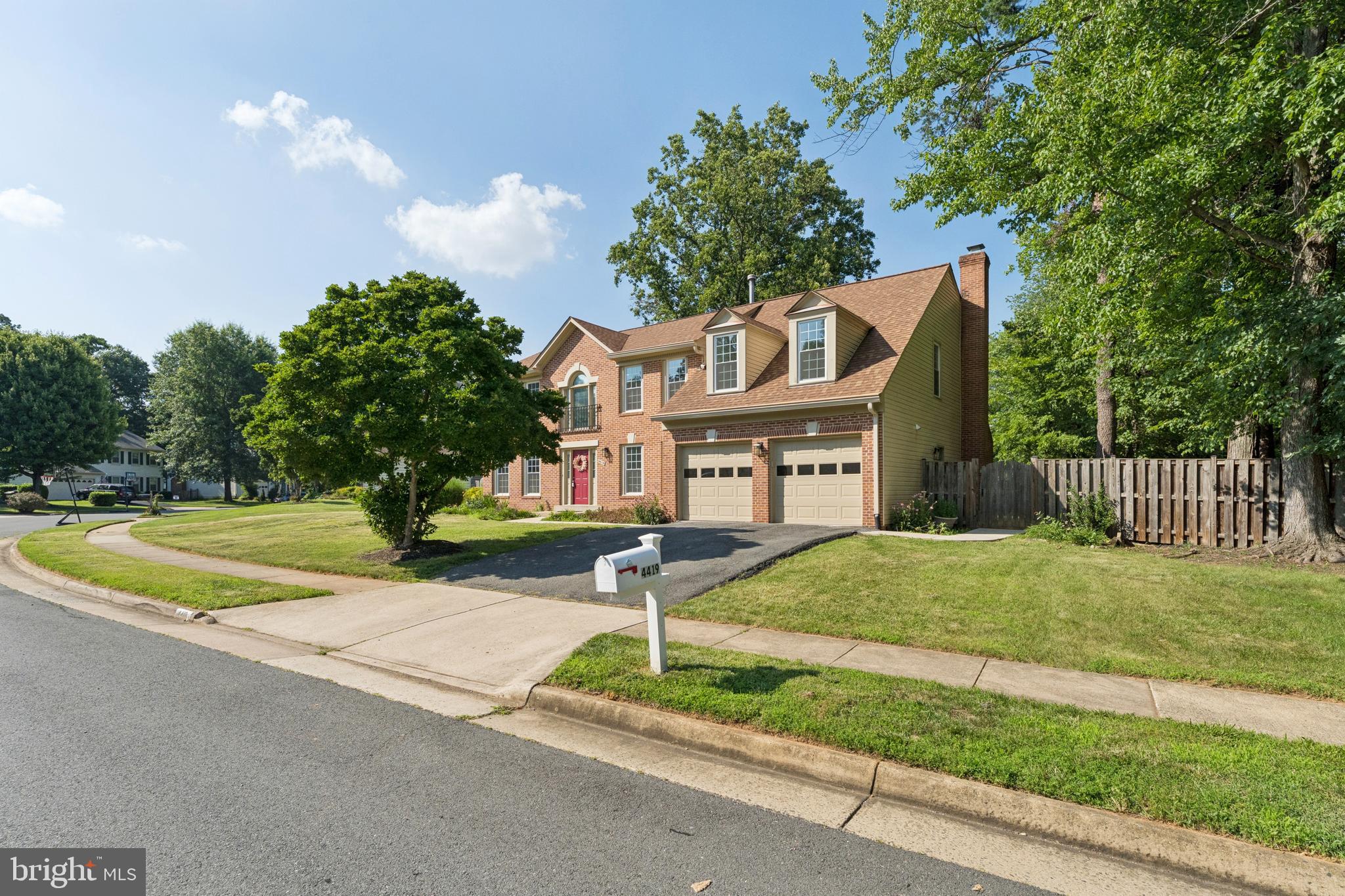 POPLAR TREE - Residential