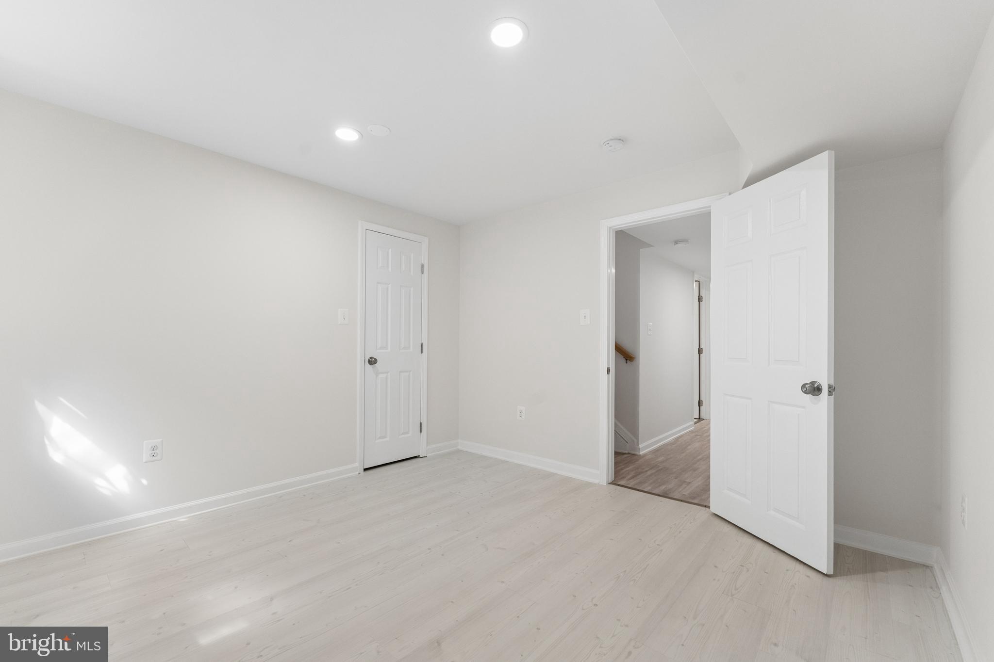 POPLAR TREE - Residential