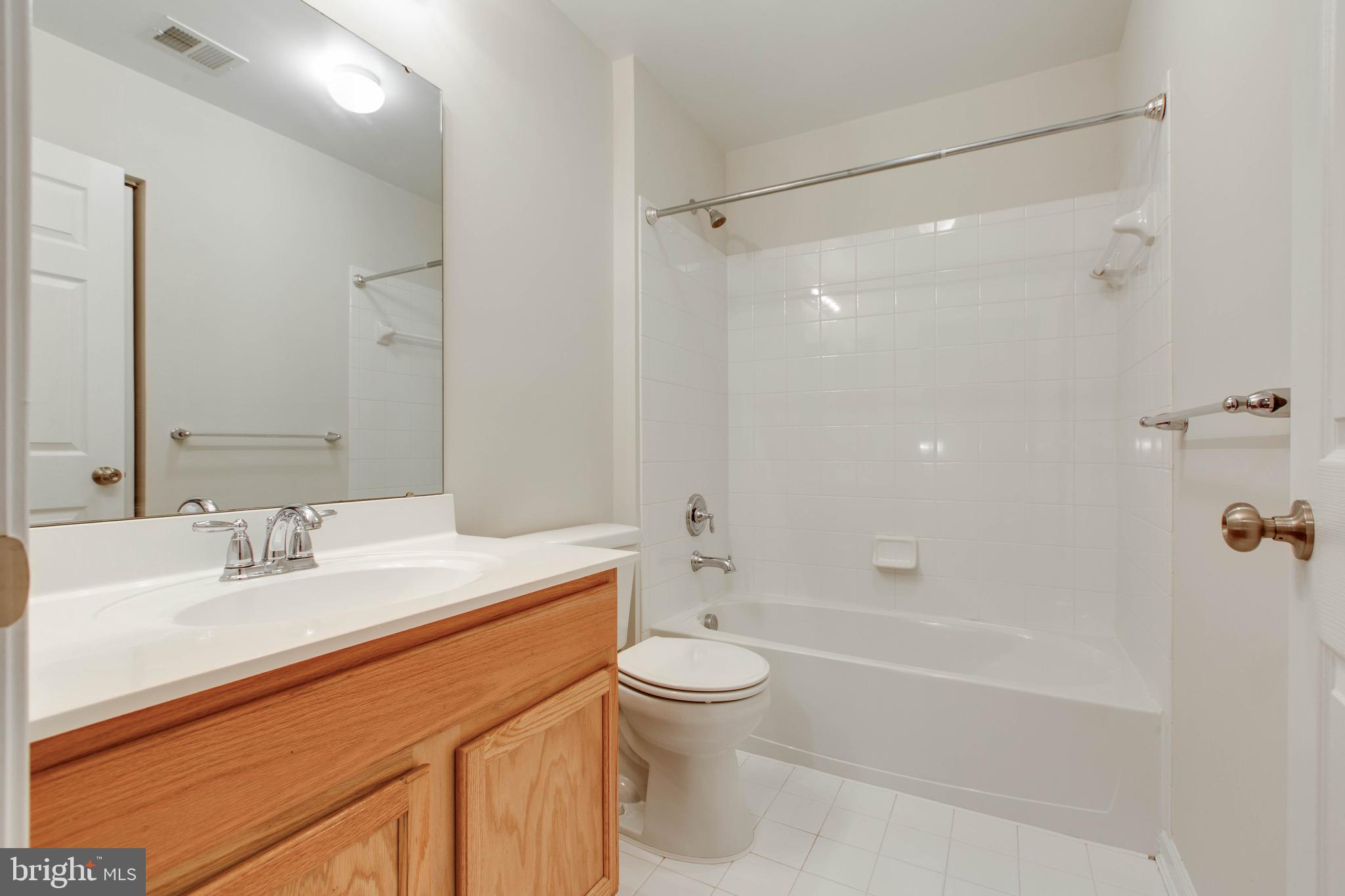 VILLAGES OF DORCHESTER - Residential Lease
