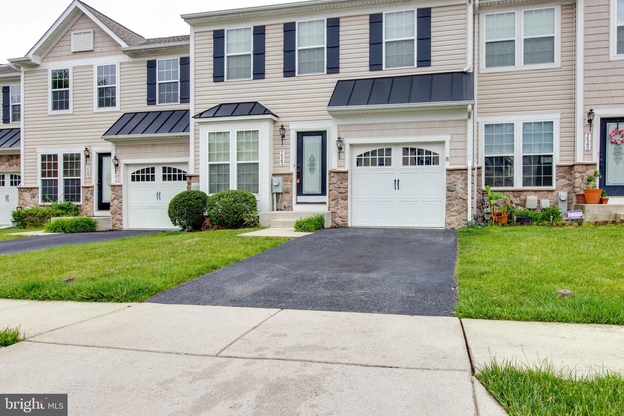 VILLAGES OF DORCHESTER - Residential Lease