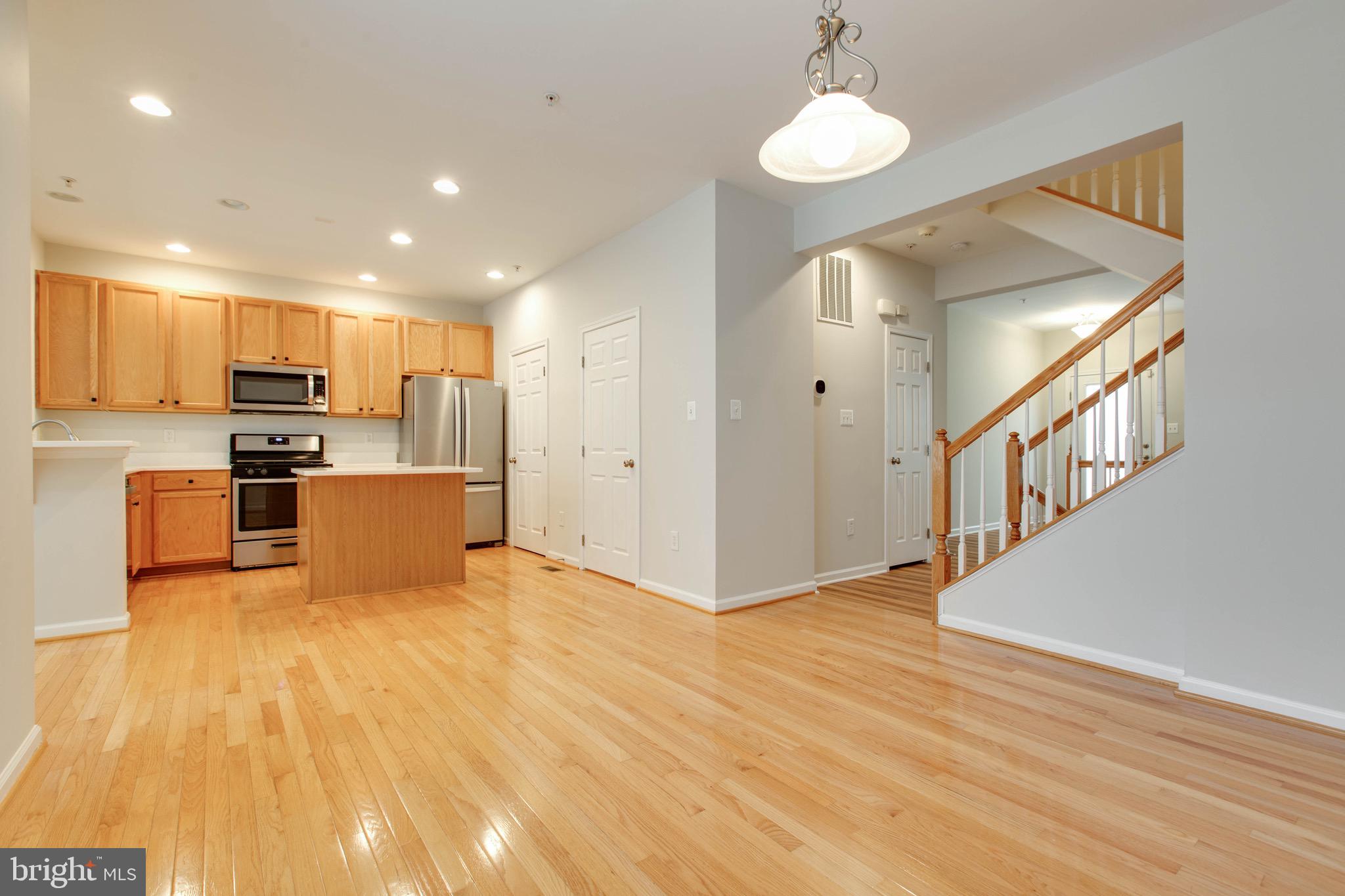 VILLAGES OF DORCHESTER - Residential Lease
