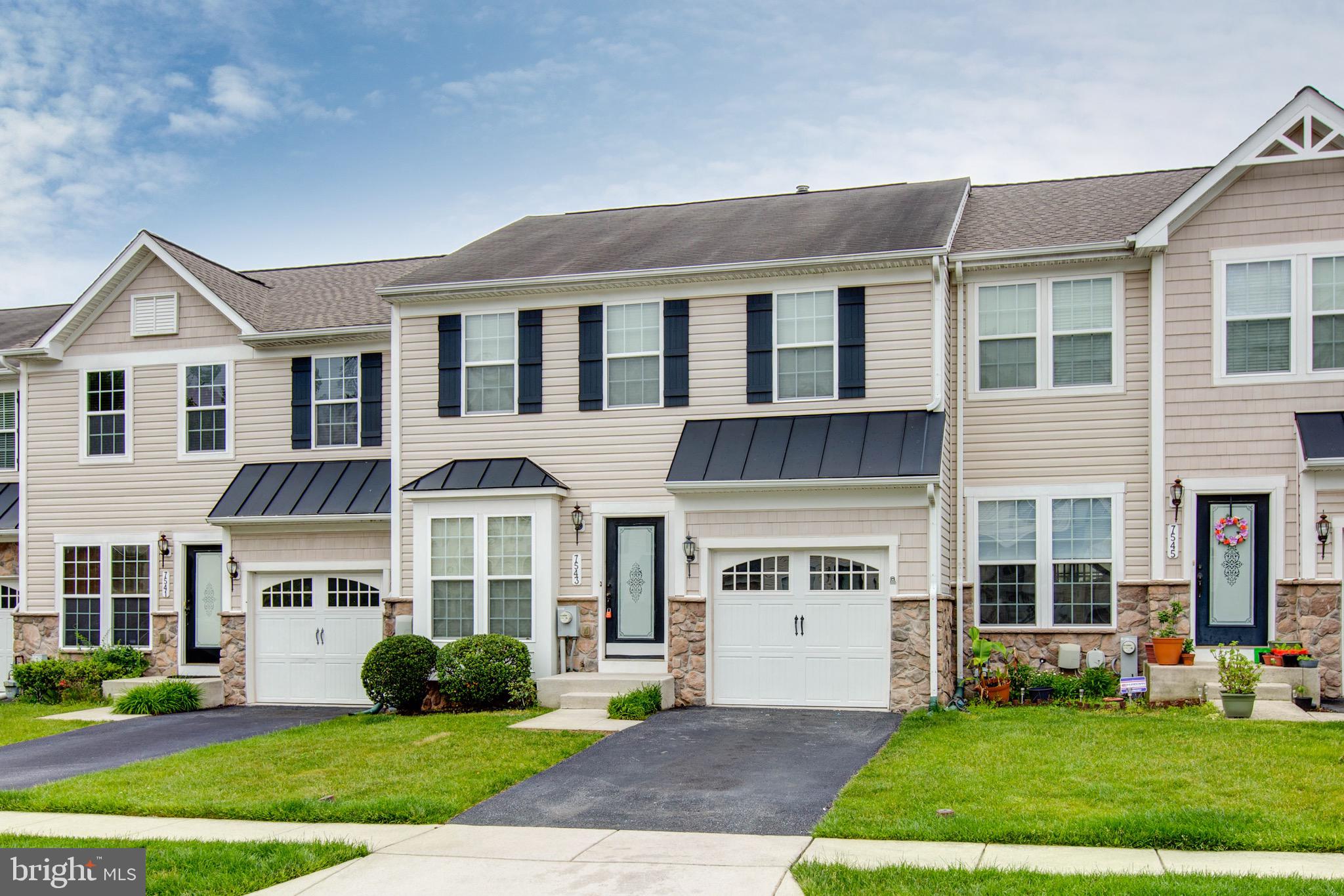 VILLAGES OF DORCHESTER - Residential Lease