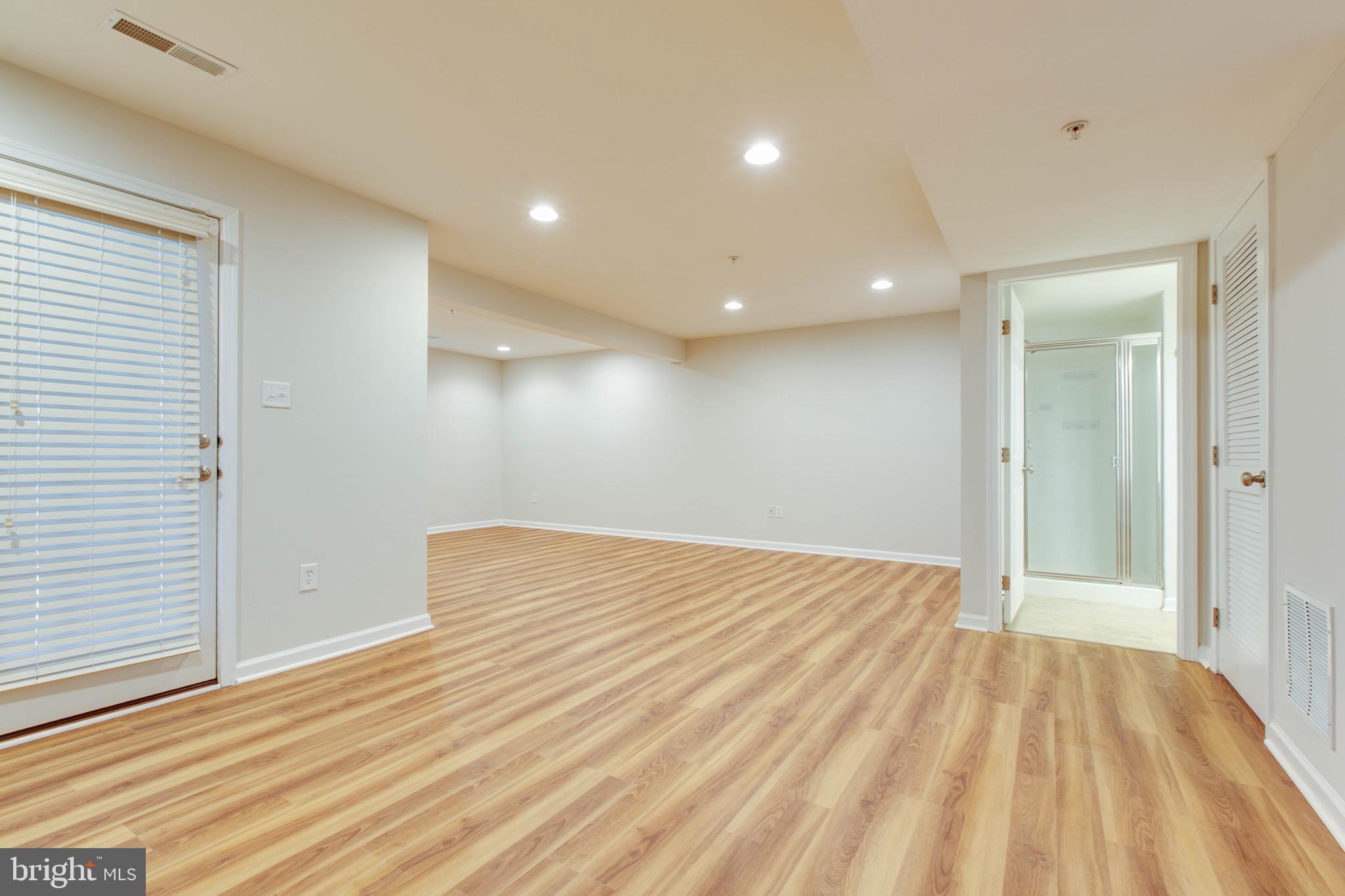 VILLAGES OF DORCHESTER - Residential Lease
