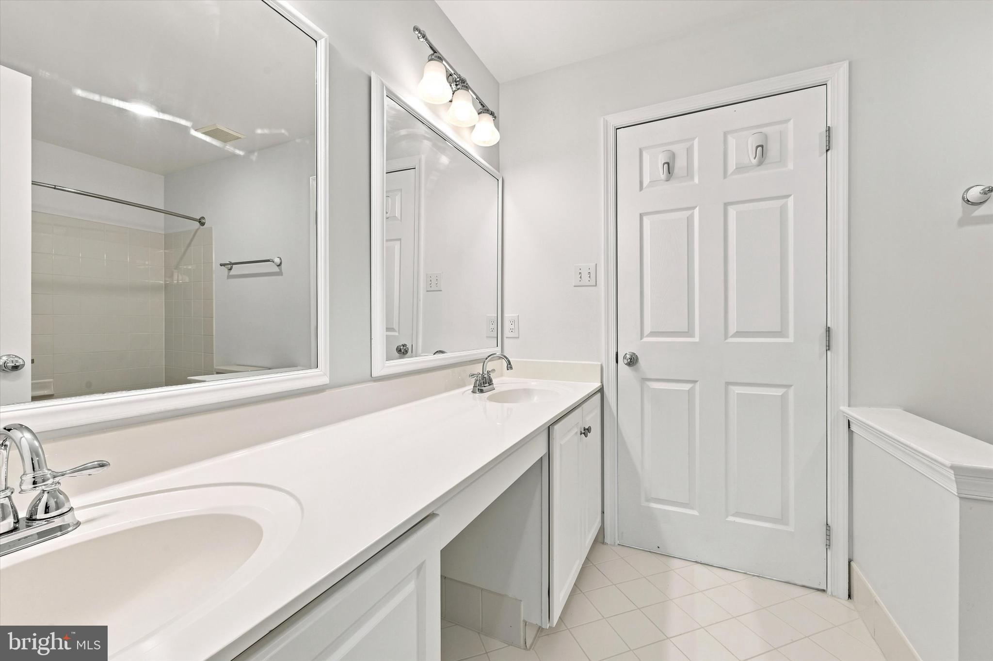 SPRINGTON PT ESTS - Residential
