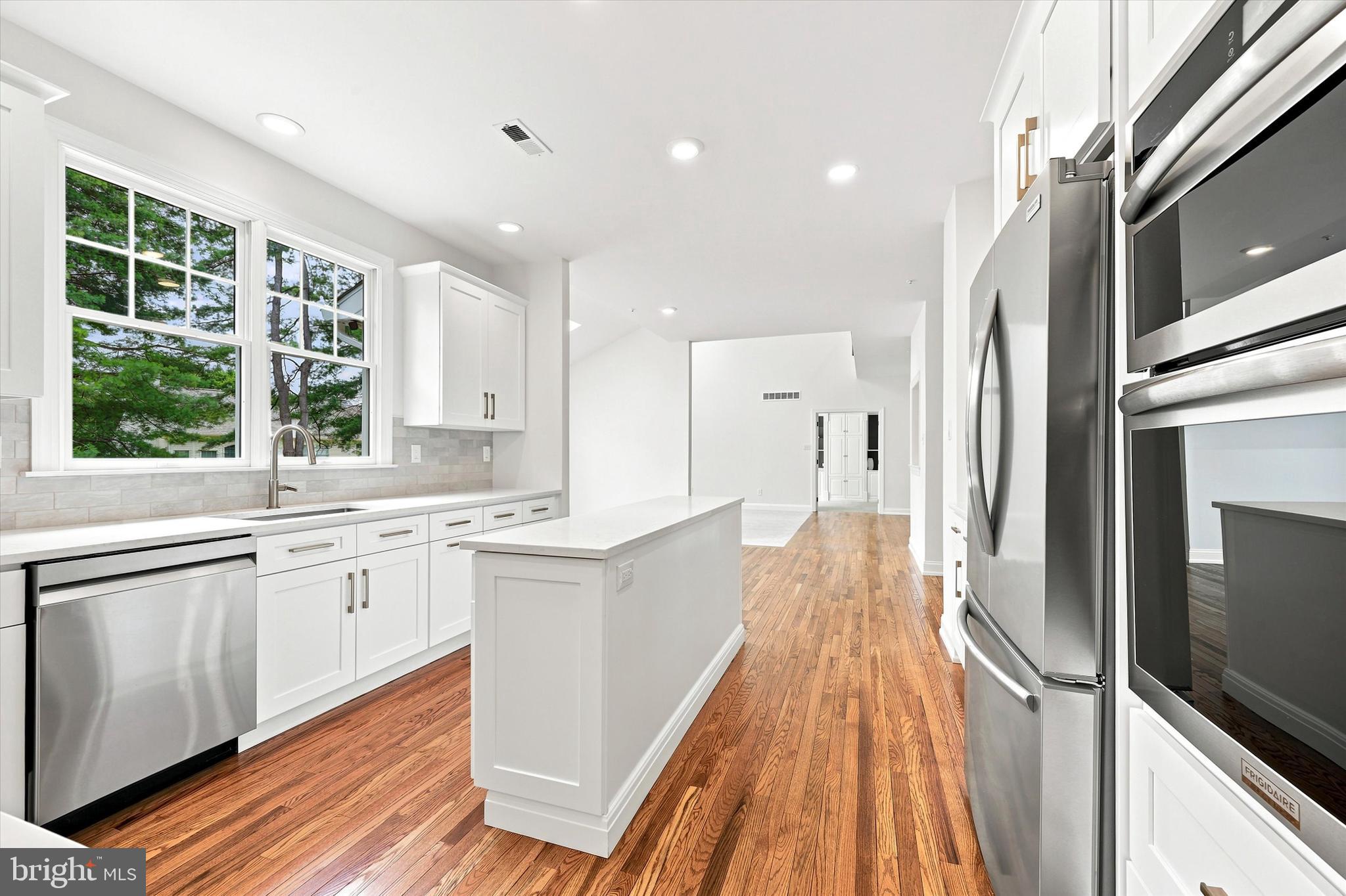 SPRINGTON PT ESTS - Residential