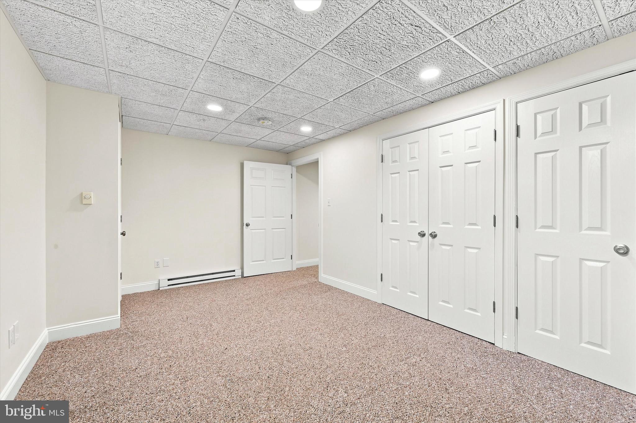 SPRINGTON PT ESTS - Residential