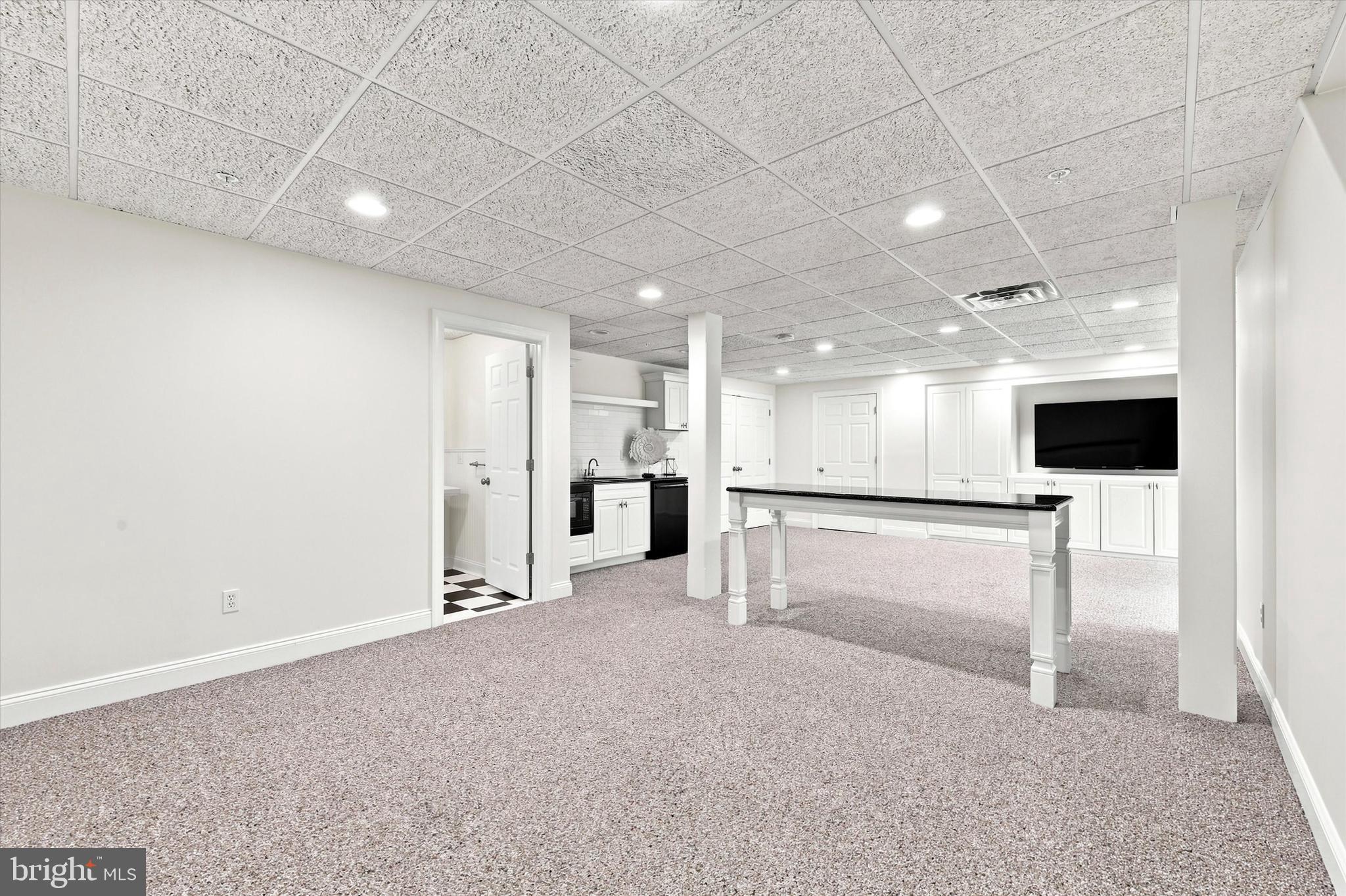 SPRINGTON PT ESTS - Residential