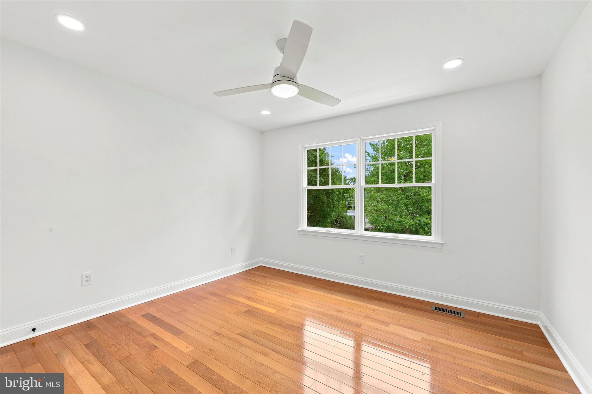 SPRINGTON PT ESTS - Residential