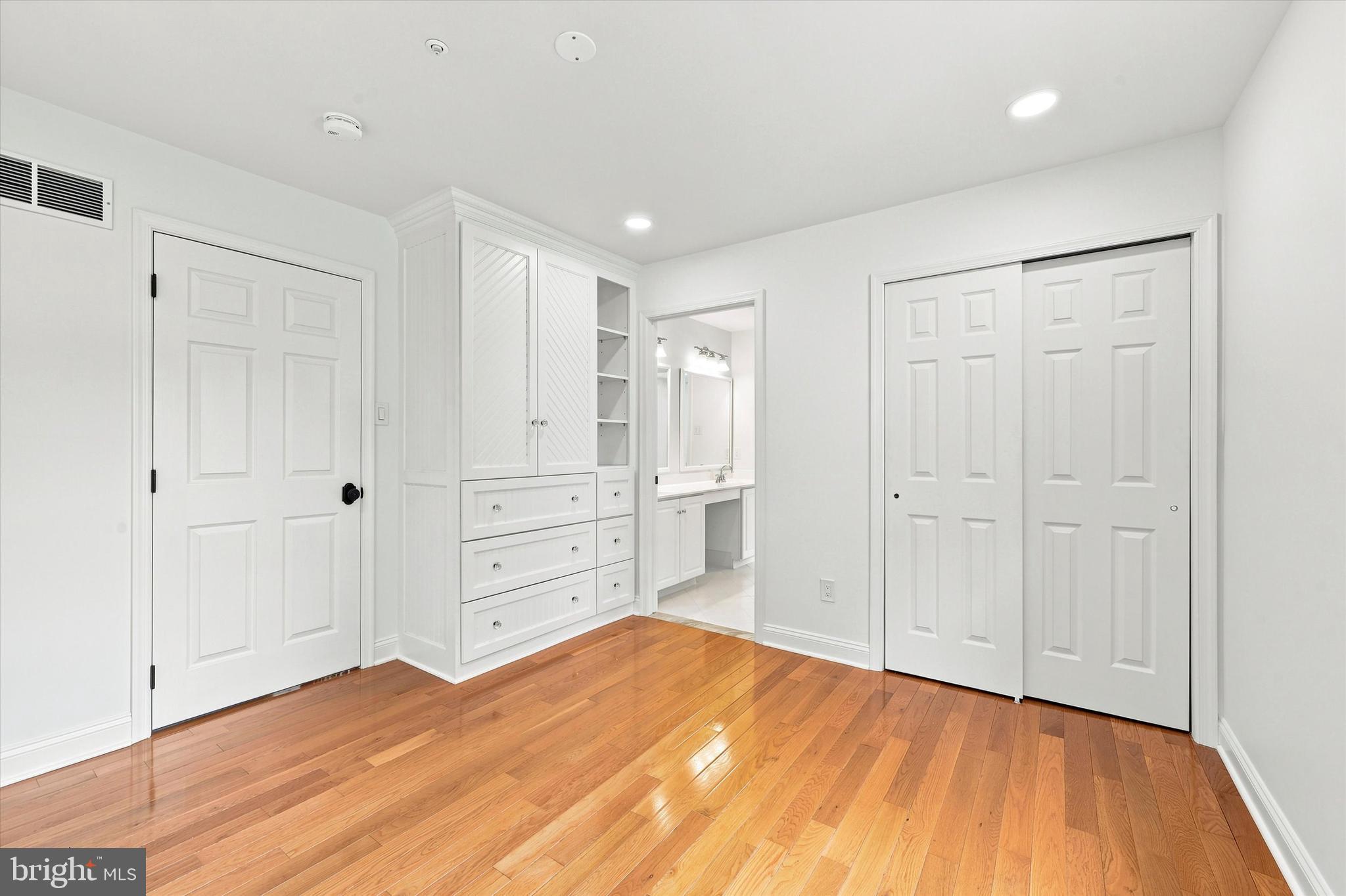 SPRINGTON PT ESTS - Residential