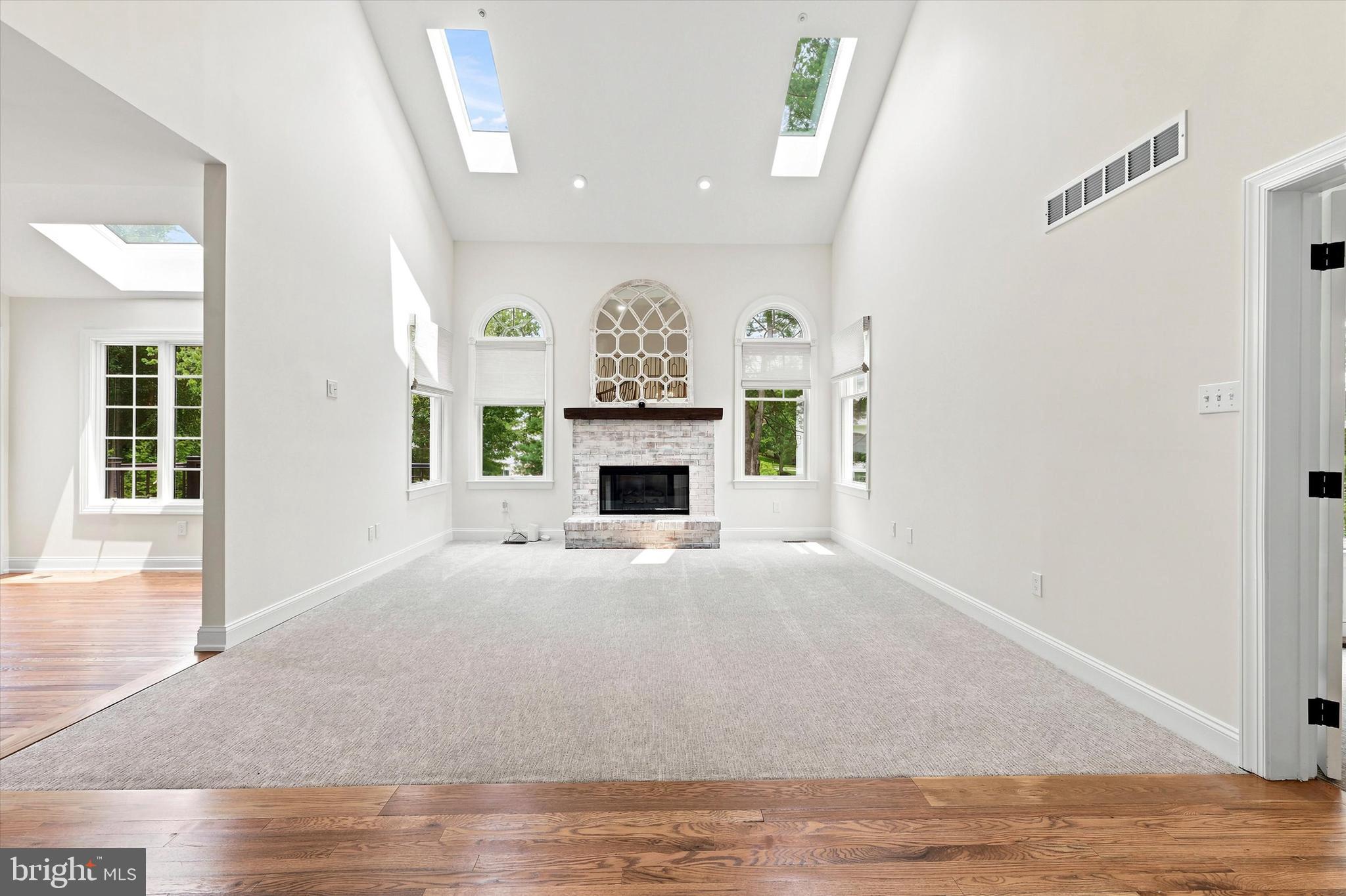 SPRINGTON PT ESTS - Residential