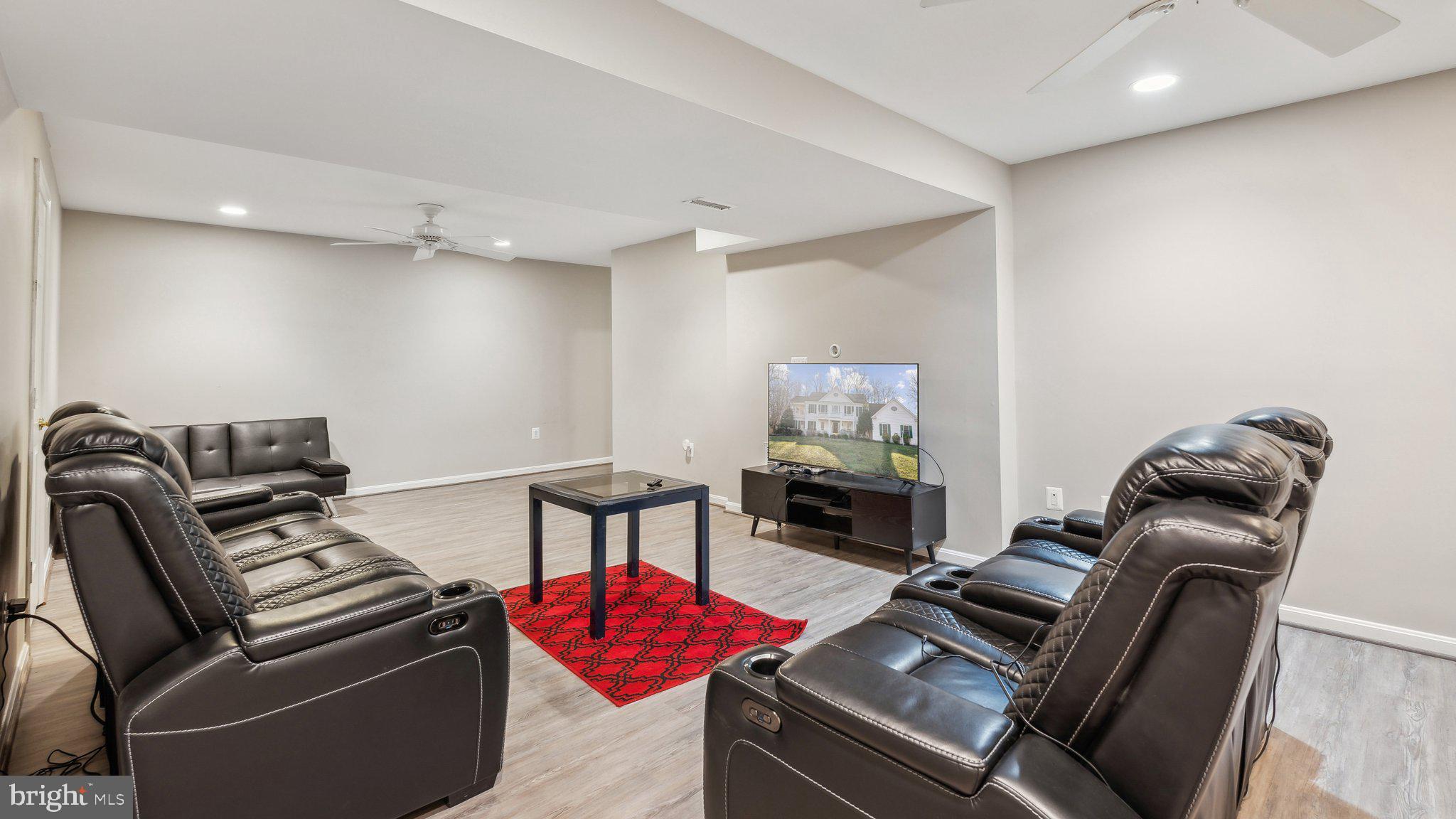 MEADOWBROOK WOODS - Residential