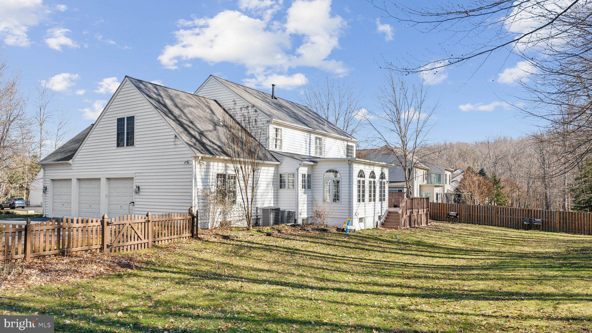 MEADOWBROOK WOODS - Residential