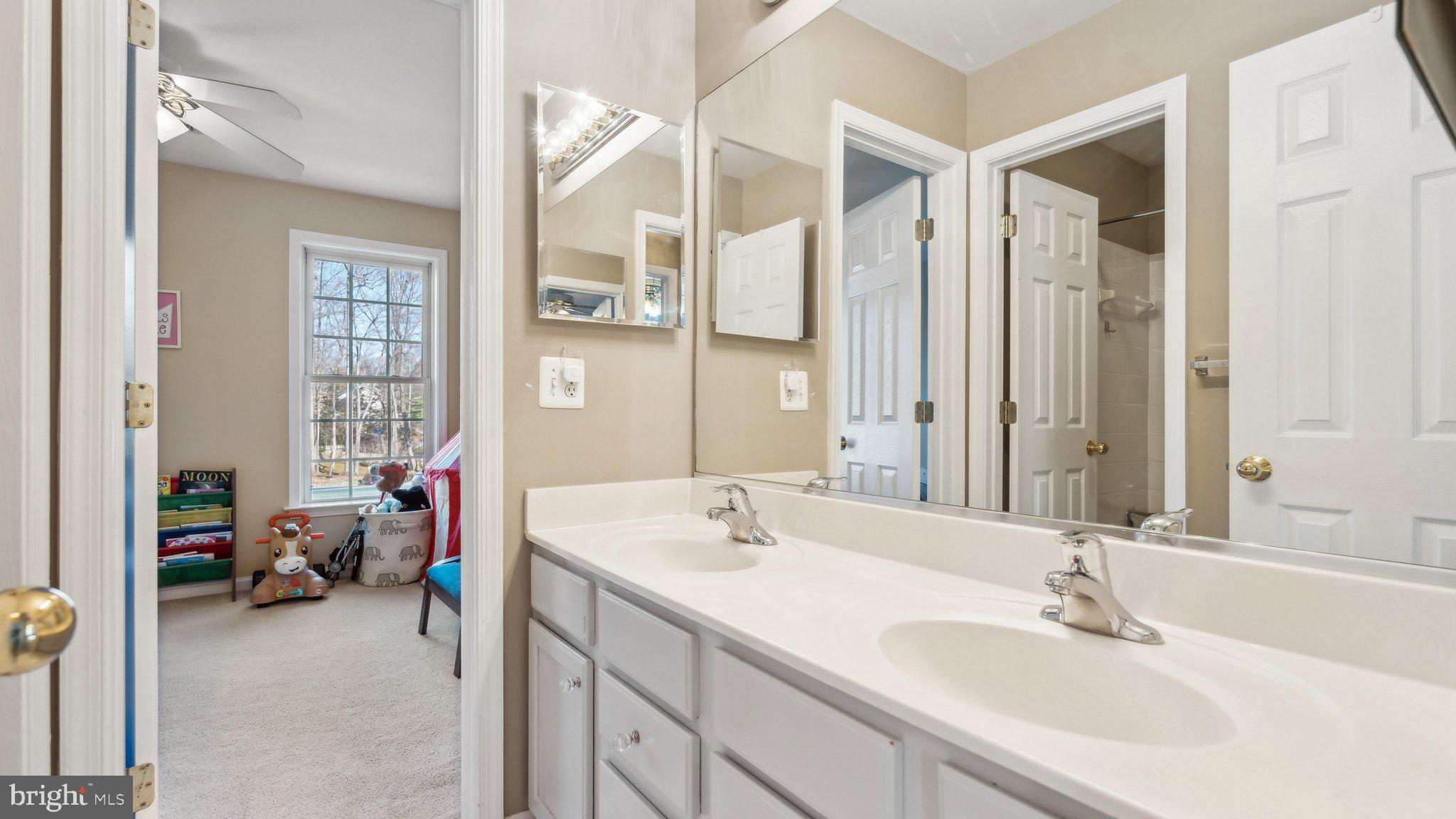 MEADOWBROOK WOODS - Residential
