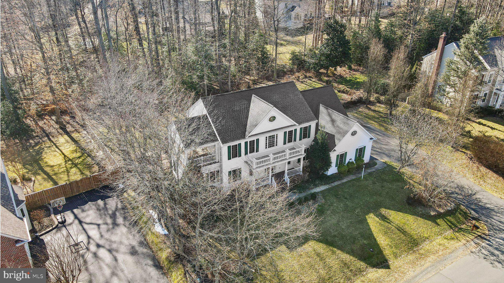 MEADOWBROOK WOODS - Residential