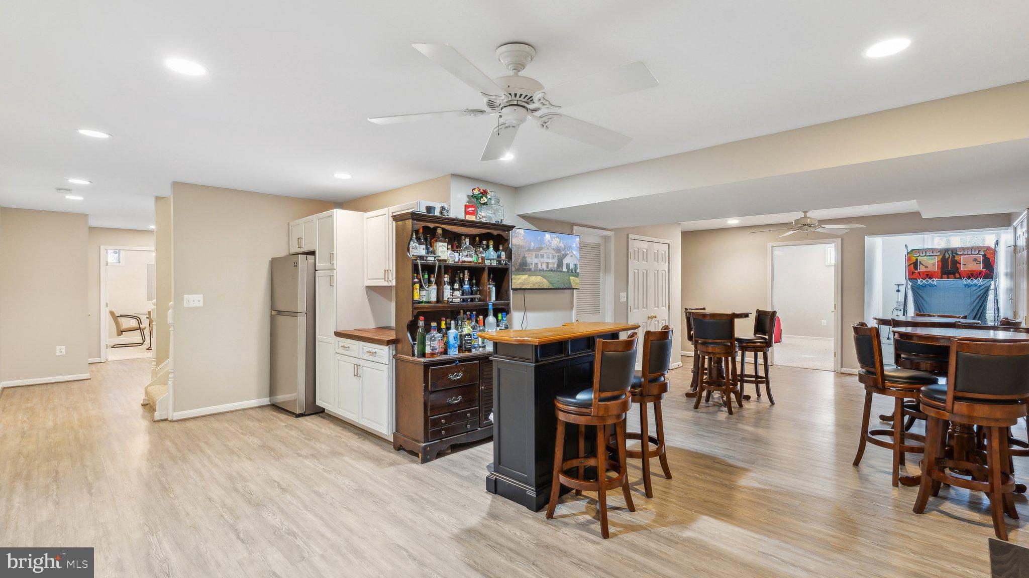 MEADOWBROOK WOODS - Residential