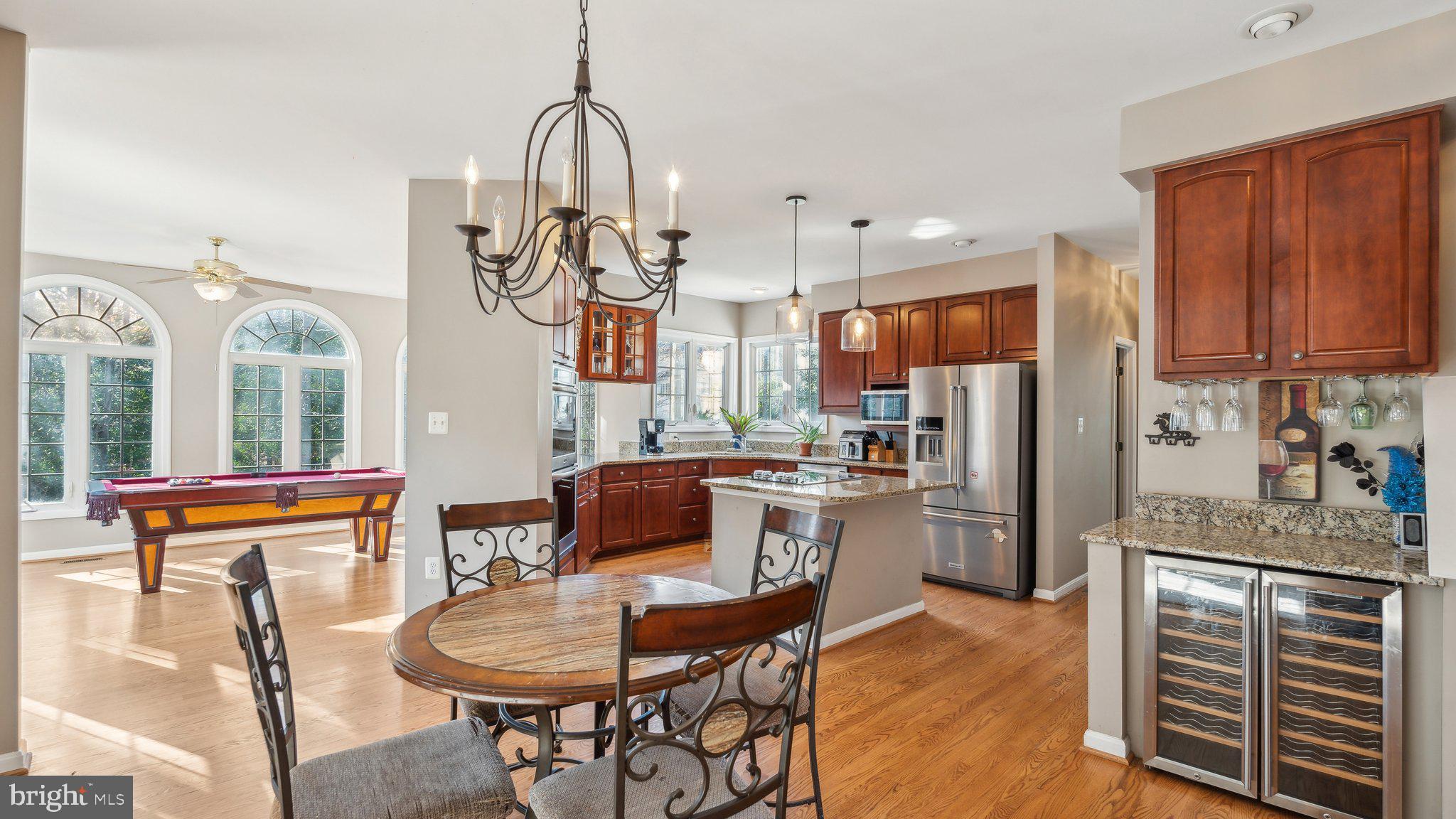 MEADOWBROOK WOODS - Residential