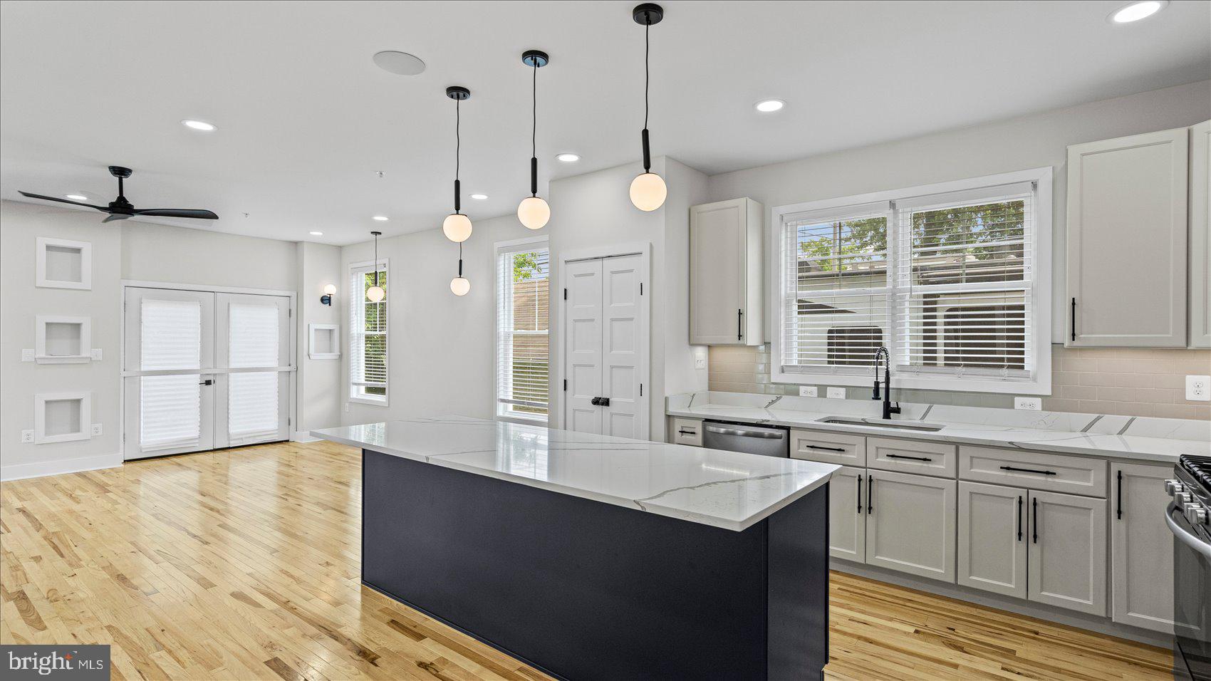 PARKVILLE HEIGHTS - Residential