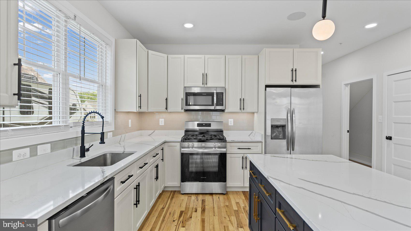 PARKVILLE HEIGHTS - Residential