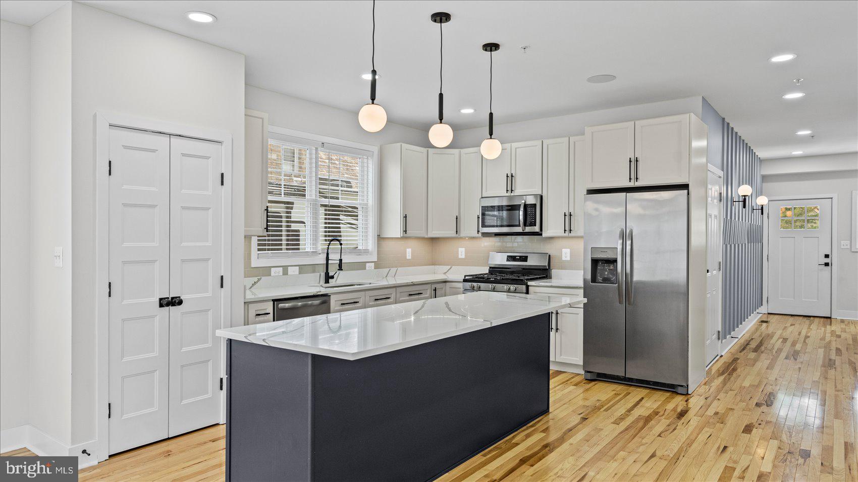 PARKVILLE HEIGHTS - Residential