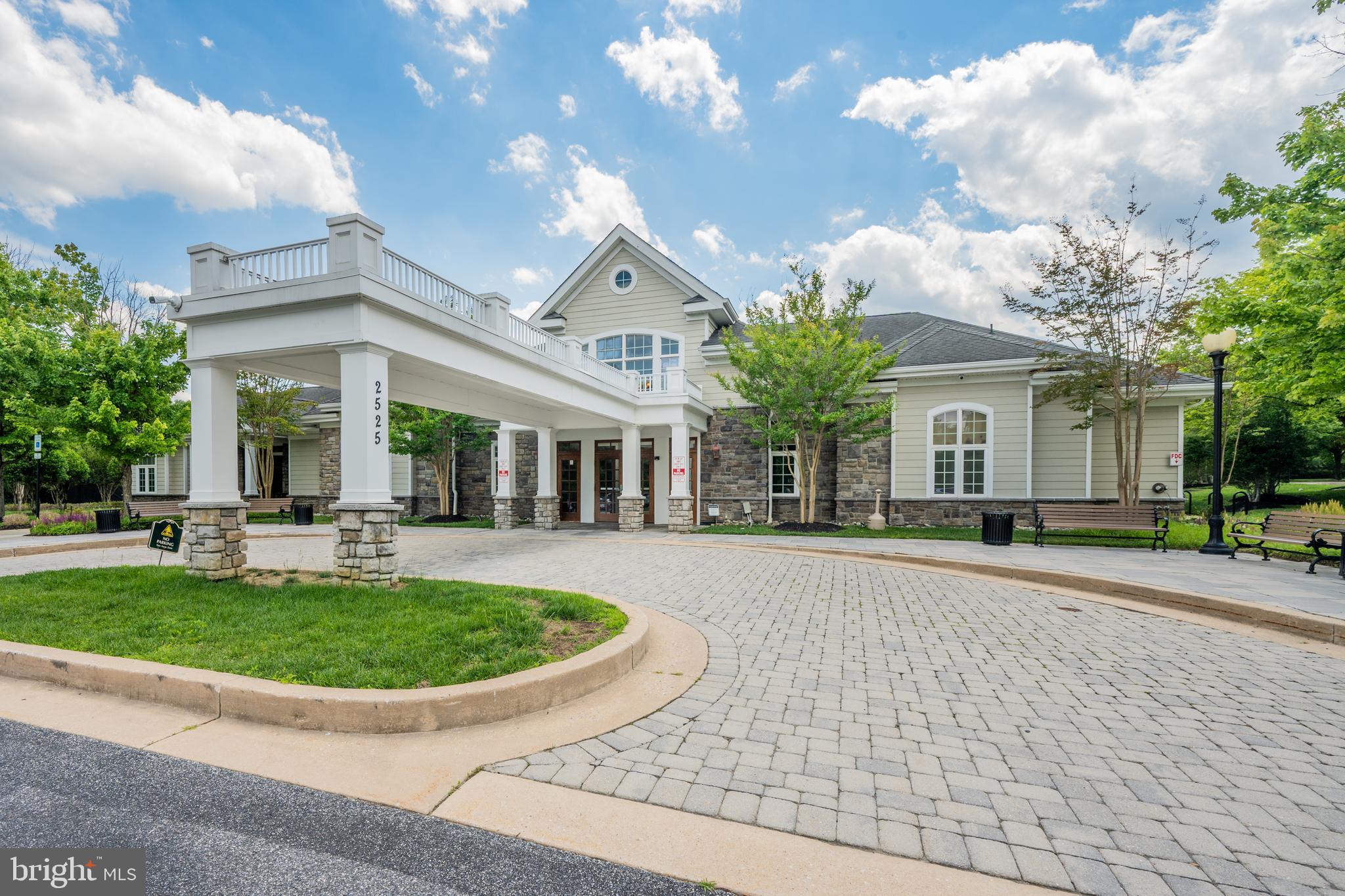 THE BLUFFS AT QUARRY LAKE - Residential