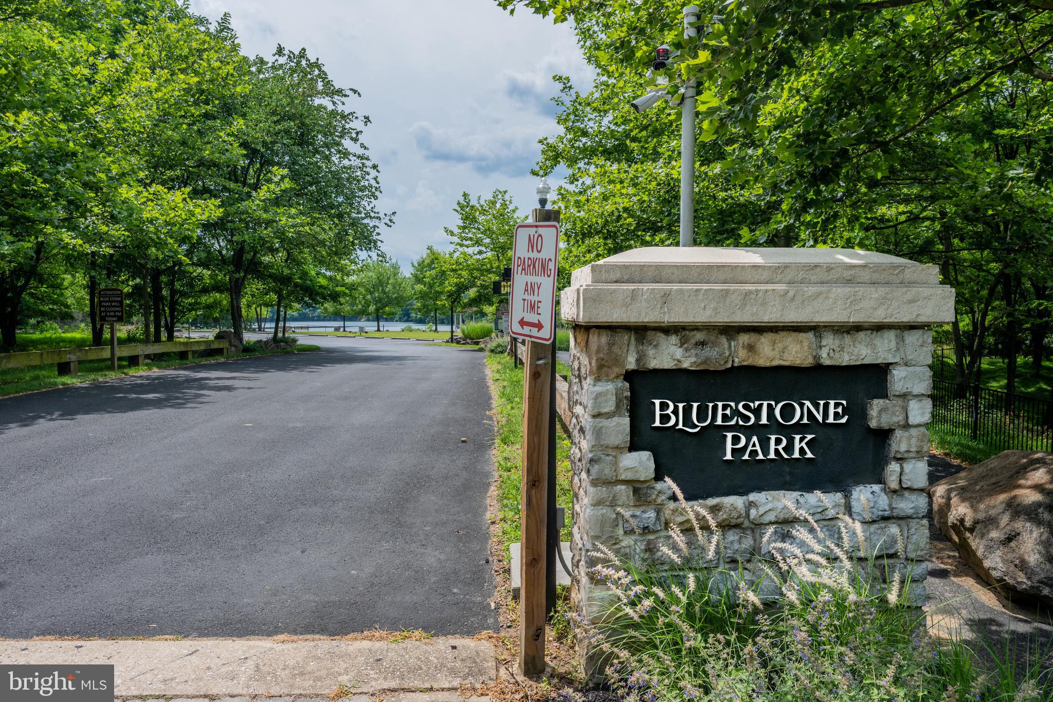 THE BLUFFS AT QUARRY LAKE - Residential