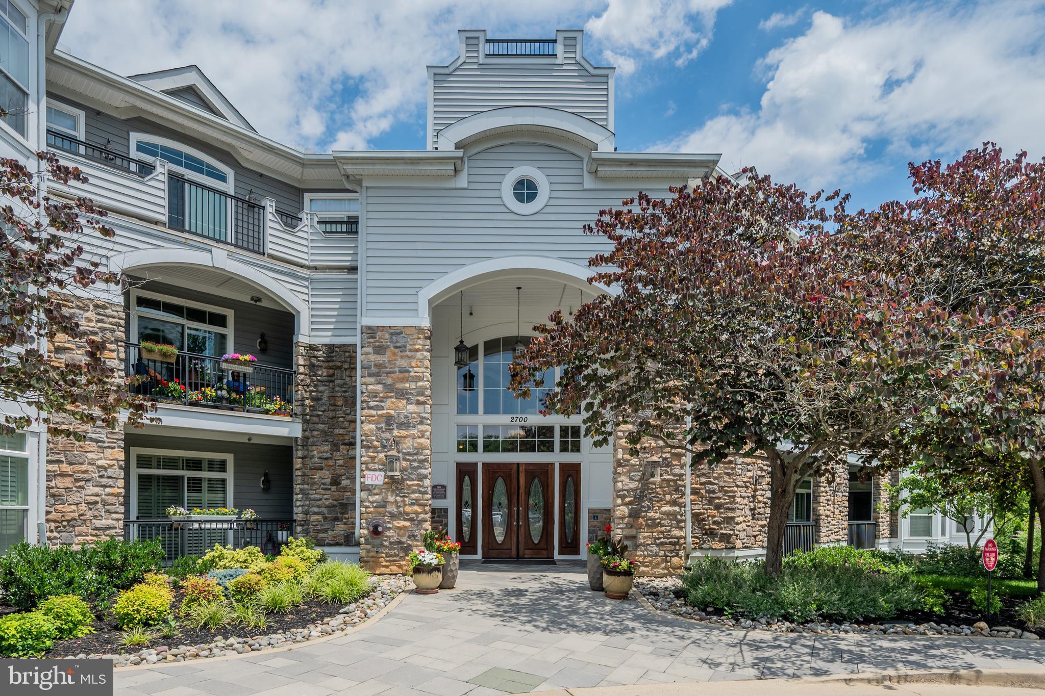 THE BLUFFS AT QUARRY LAKE - Residential