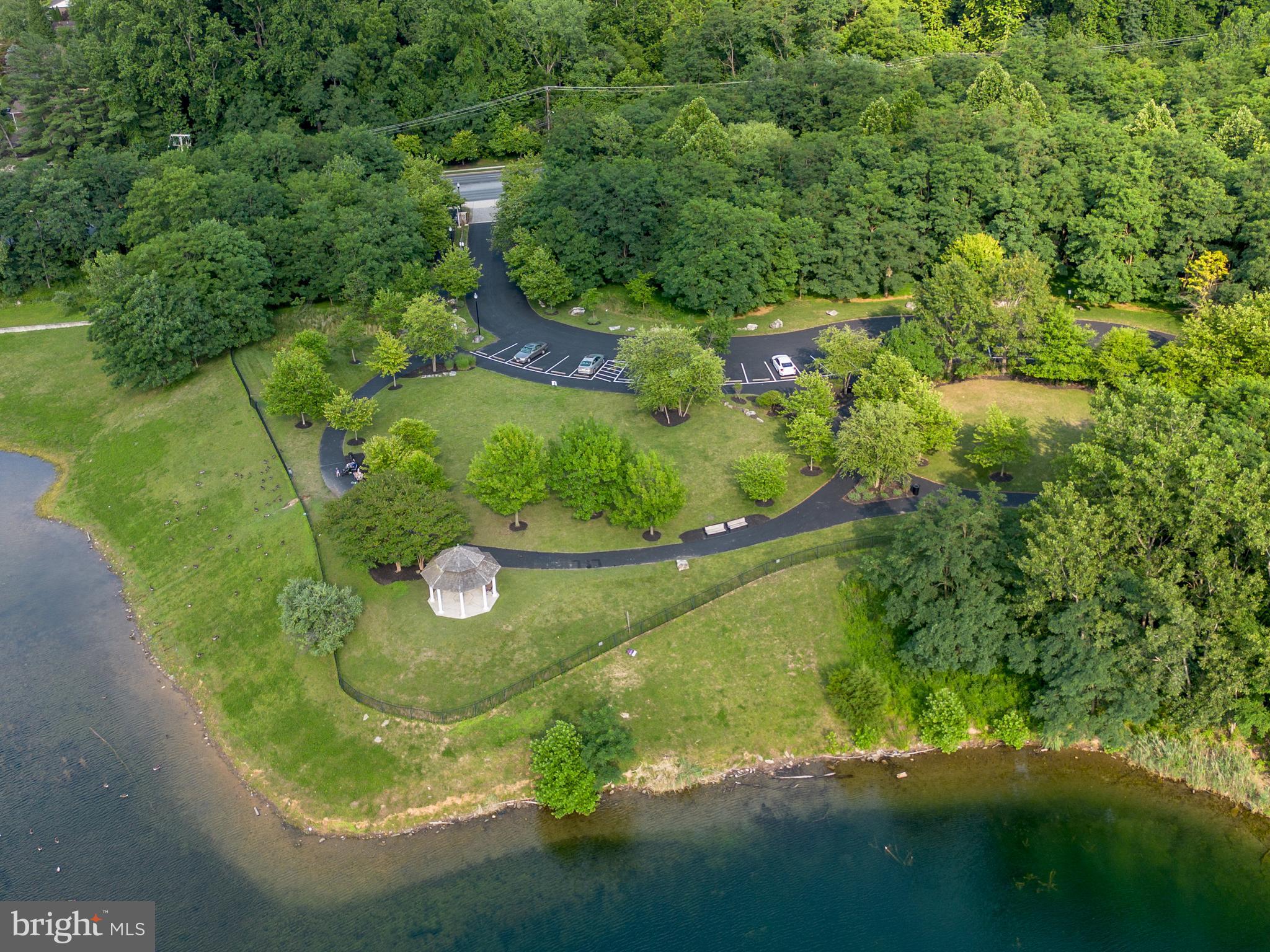 THE BLUFFS AT QUARRY LAKE - Residential