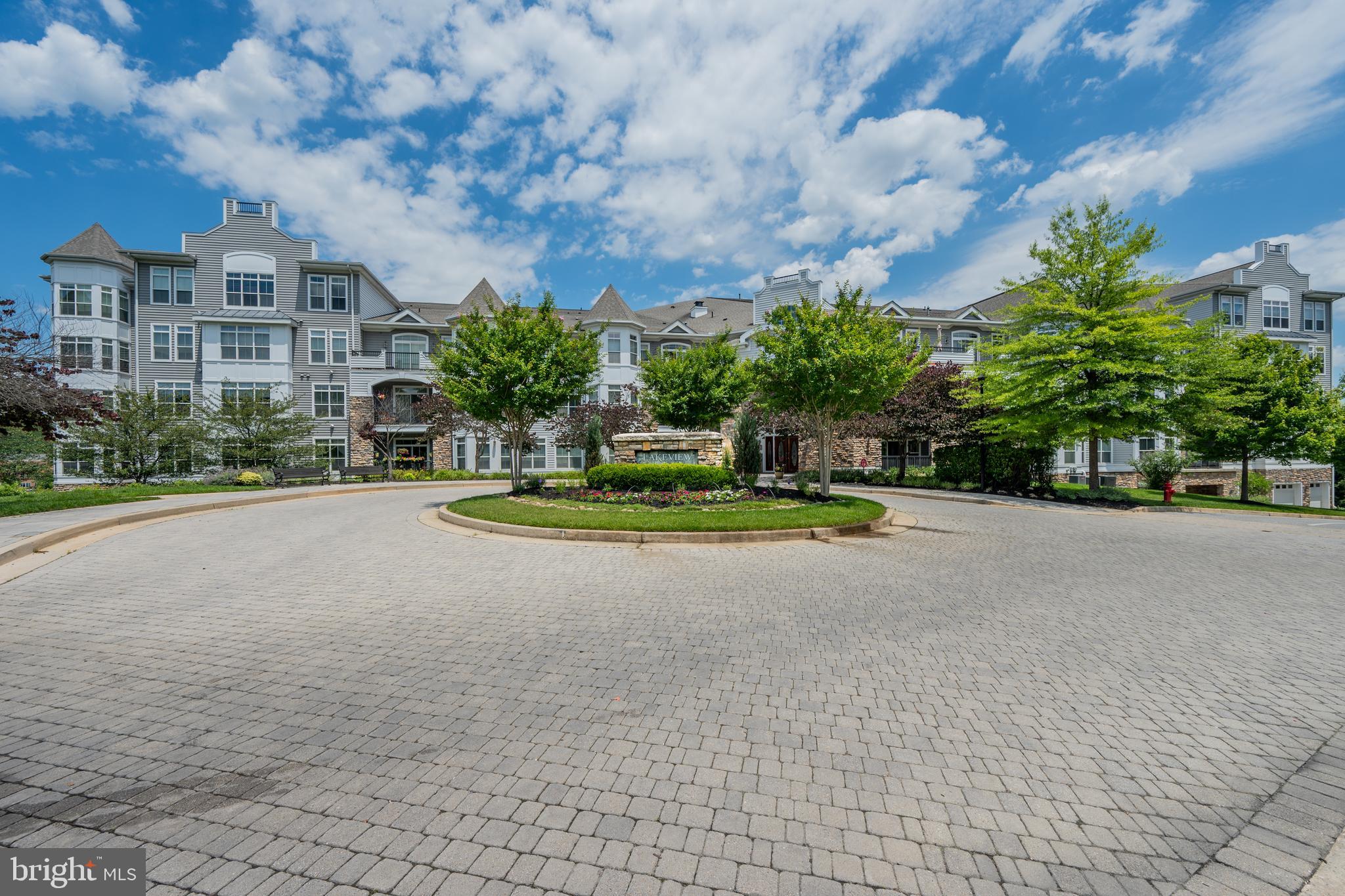 THE BLUFFS AT QUARRY LAKE - Residential